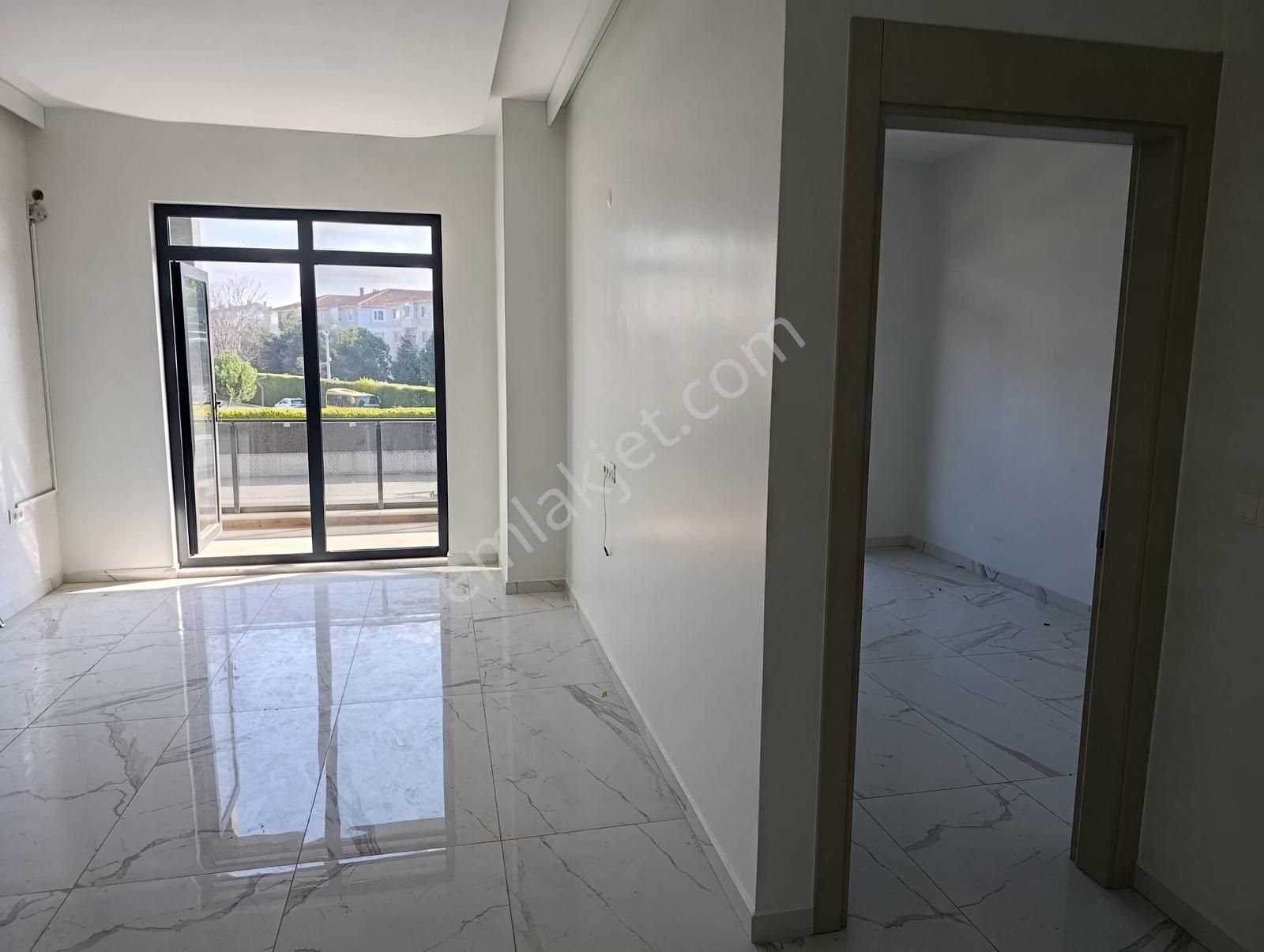 Kariyer Gayrimenkulden Ergül İş Merkezinde Satılık Ofisler - Görsel 10