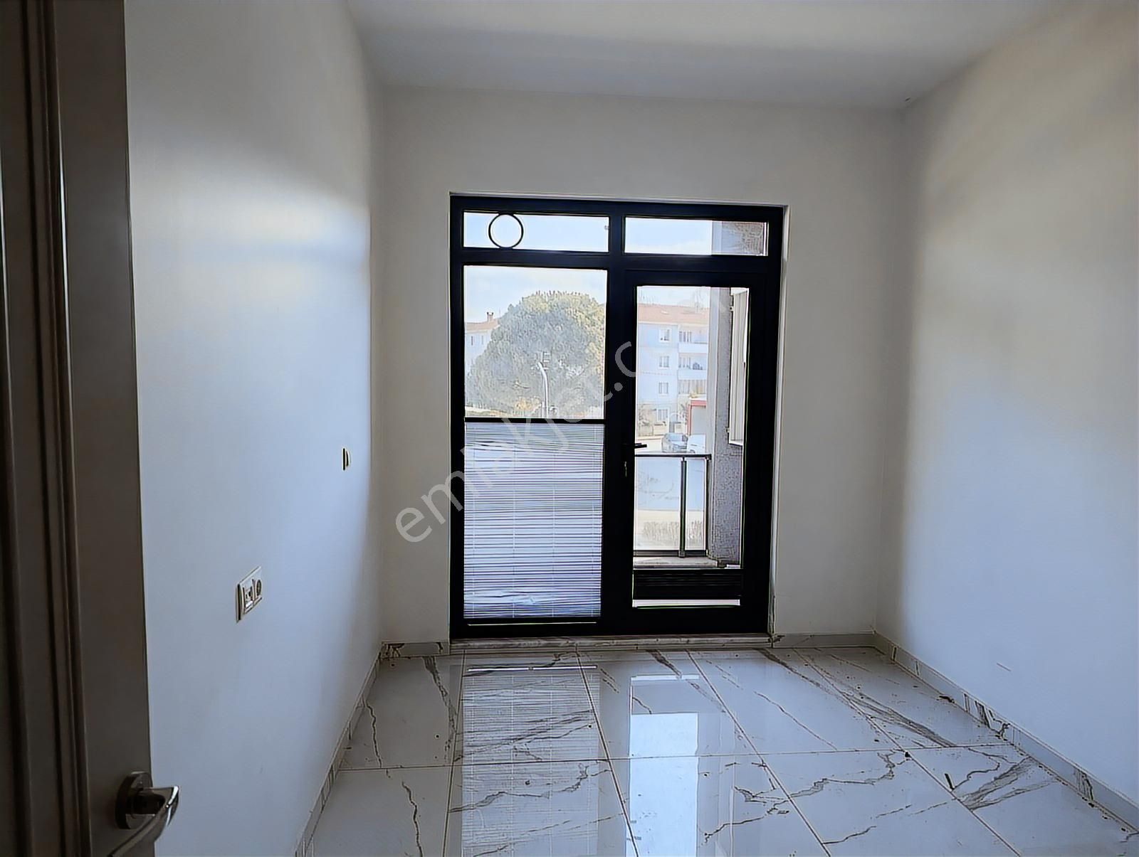 Kariyer Gayrimenkulden Ergül İş Merkezinde Satılık Ofisler - Görsel 12