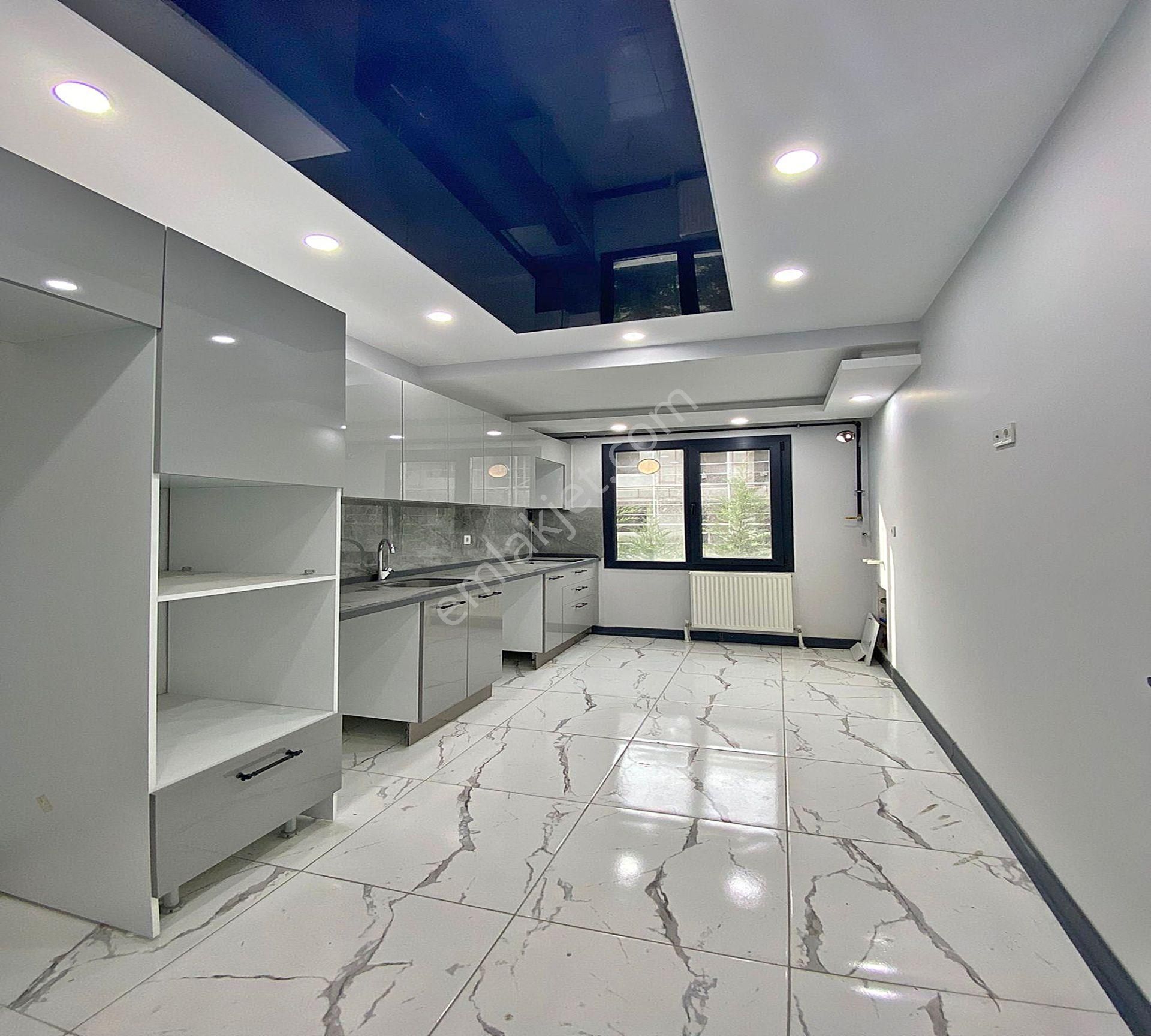 Beylikdüzü Merkezi Konum'da Güvenlikli Full Konsept Site İçi 3+1 Arakat !!! - Görsel 3