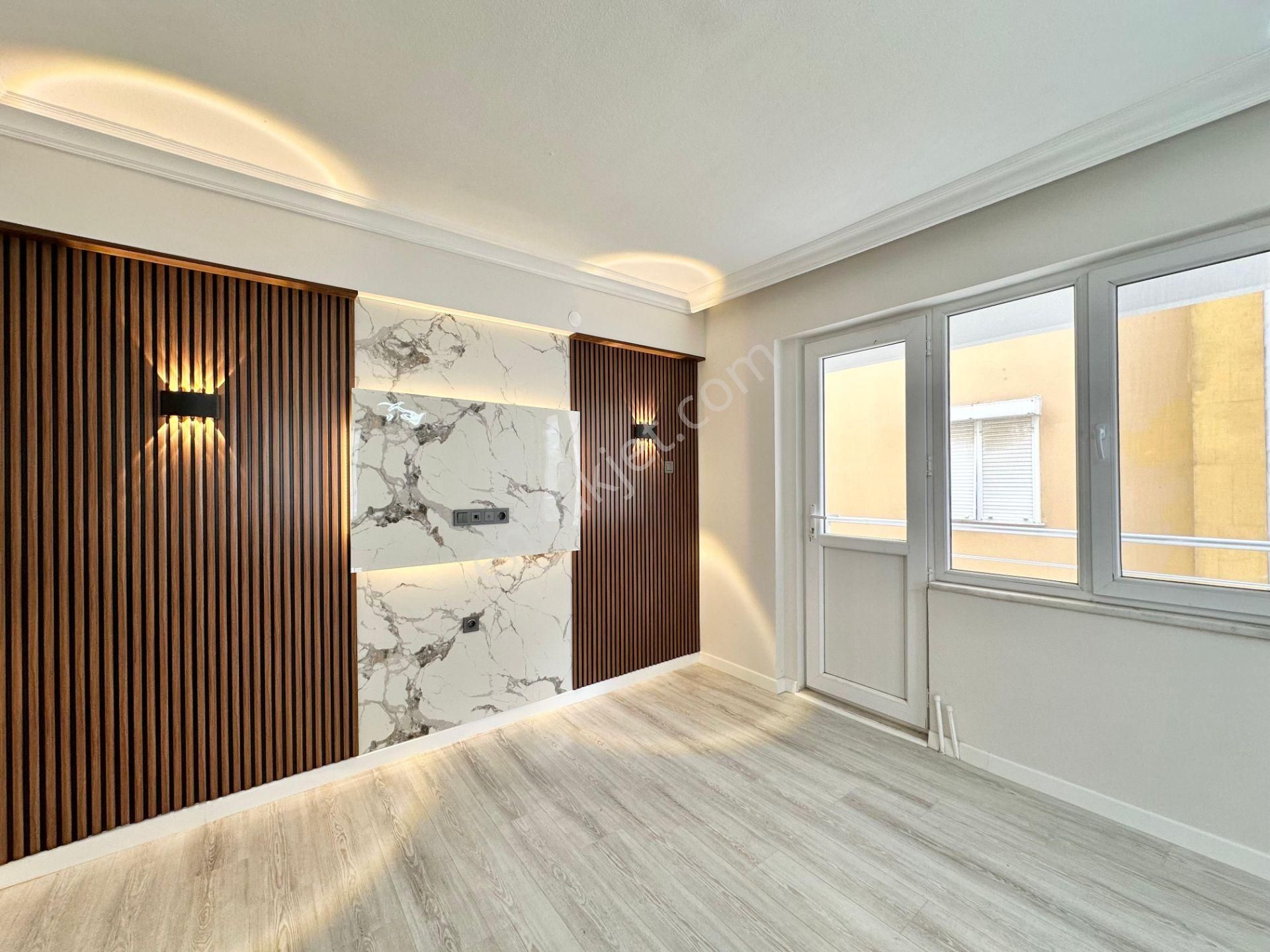 ꧁ay Emlaktan꧂akçay Merkezde İçi Komple Yenilenmiş Arakat Denize Yakın Satılık 2+1 Lüx Daire - Görsel 13