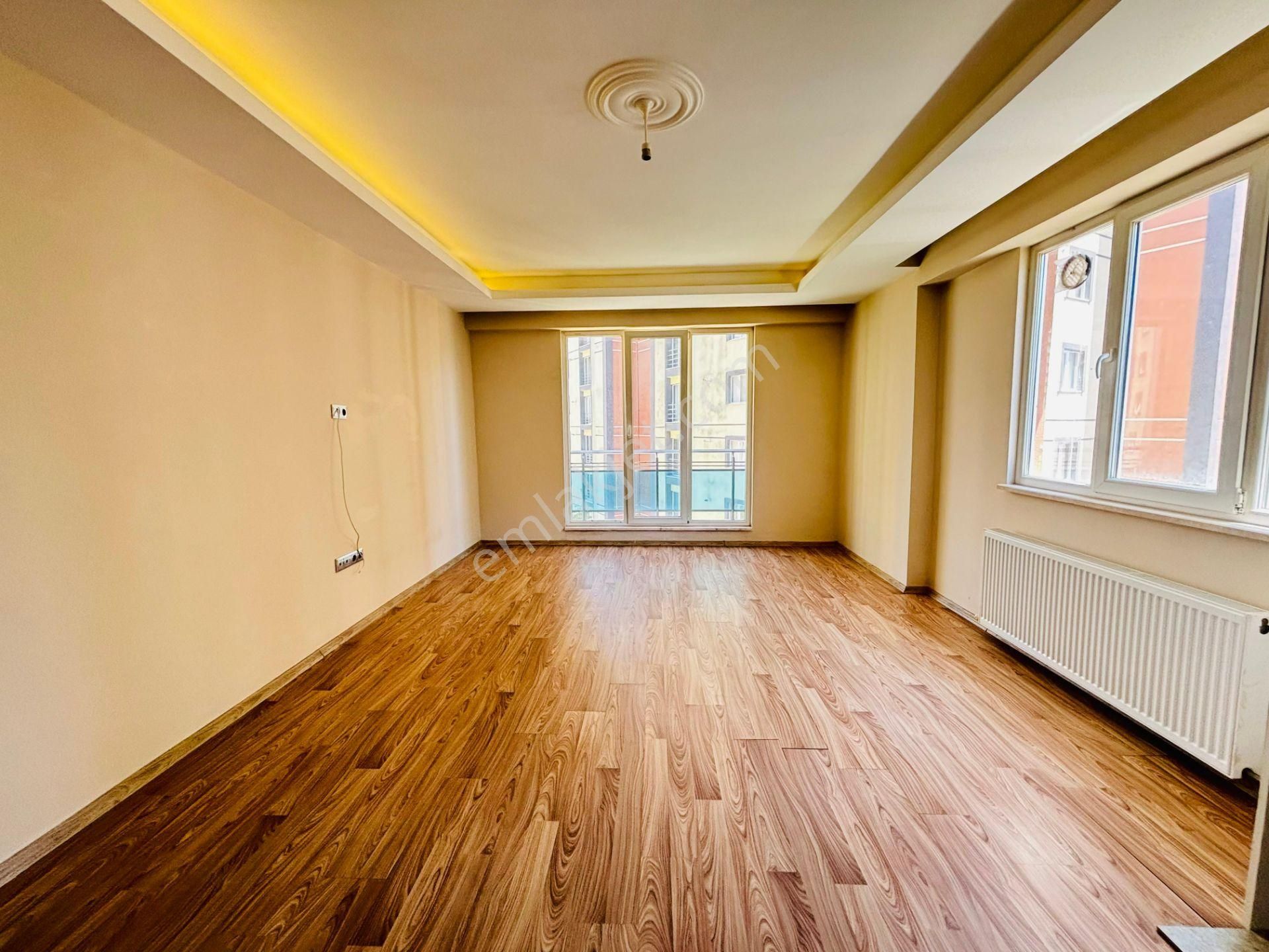 Güven'den Tepe'de 7/24 Güvenlikli Sitede Ara Kat 3+1 Daire - Görsel 3