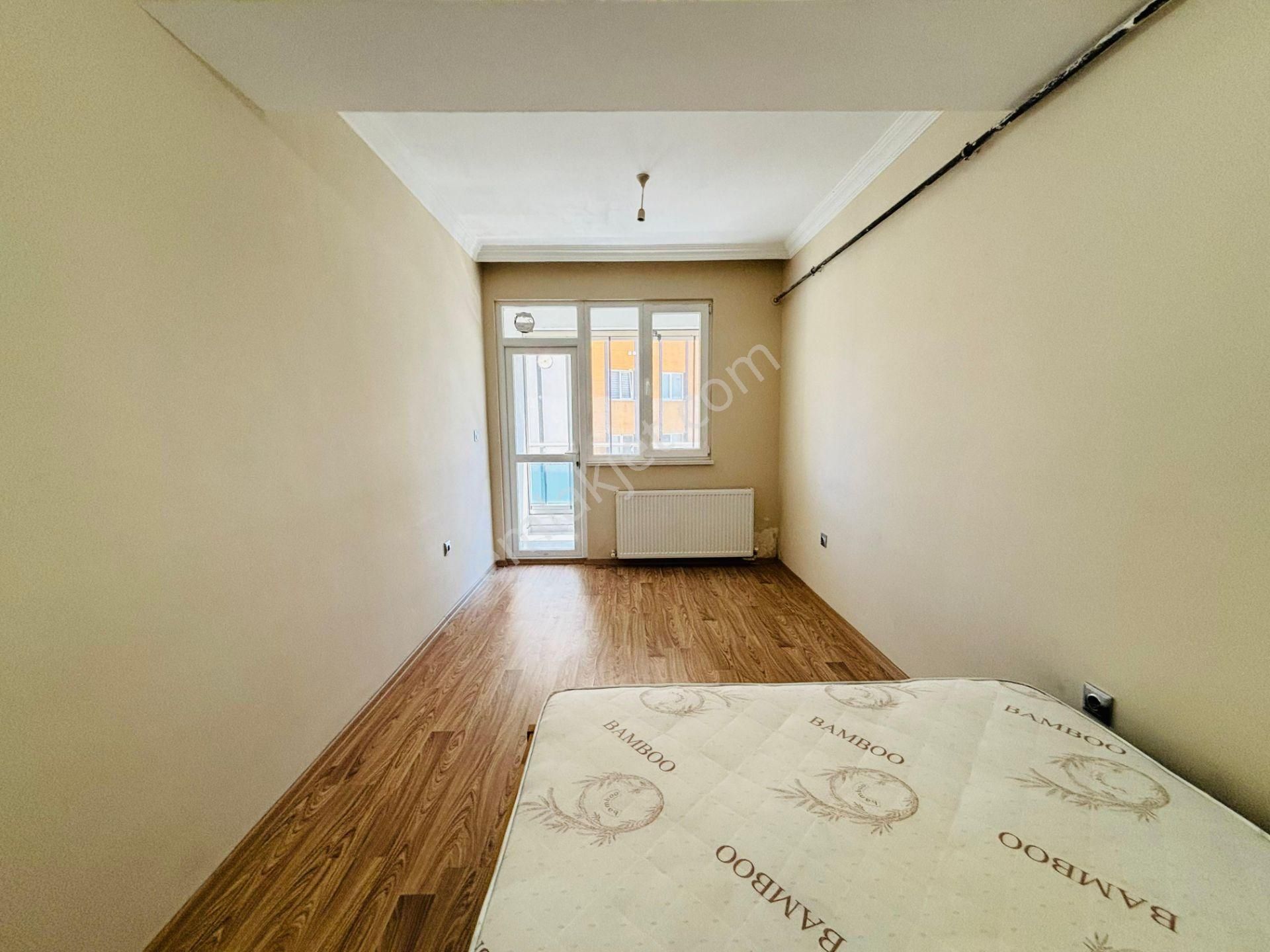 Güven'den Tepe'de 7/24 Güvenlikli Sitede Ara Kat 3+1 Daire - Görsel 12