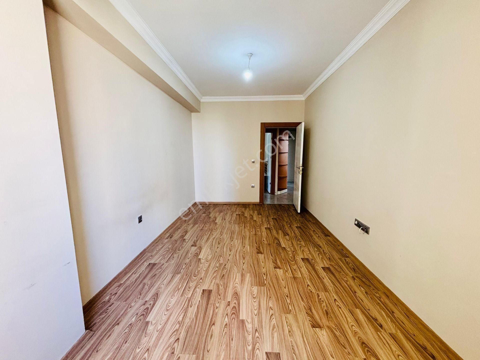 Güven'den Tepe'de 7/24 Güvenlikli Sitede Ara Kat 3+1 Daire - Görsel 22