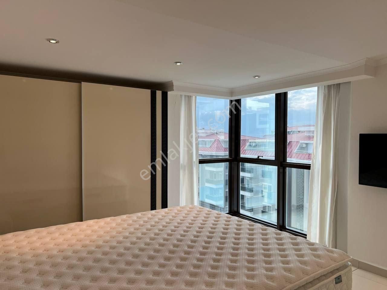 Alanya Kestel’de Lüks 3+1 Penthouse - Görsel 13