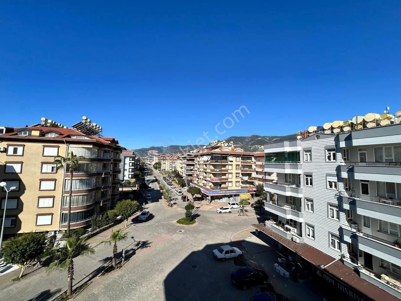 Alanya Oba Merkezde Şık Ve Konforlu 1+1 Daire