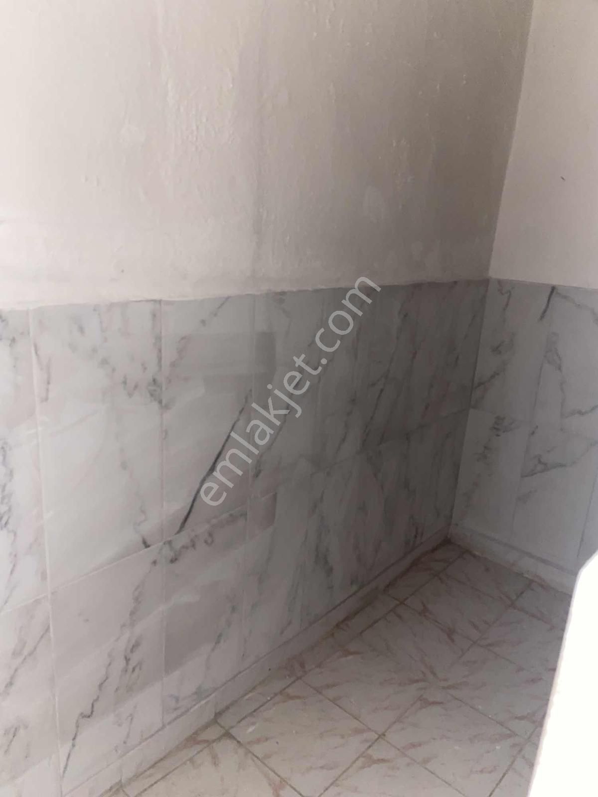 Acil Soğanlı Kanalboyunda İki Katlı Bahçeli Müstakil Bina - Görsel 19