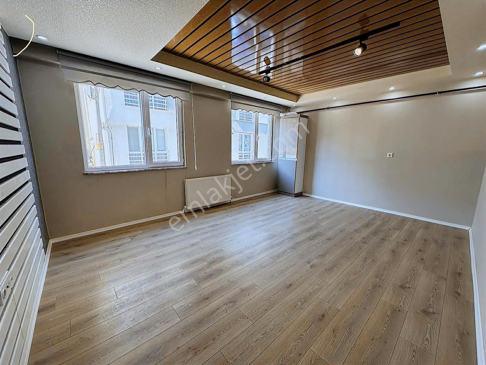 Bolat'tan Şirintepe Mah. Anadolu Üni. Cuma Kapası Yakını 1+1