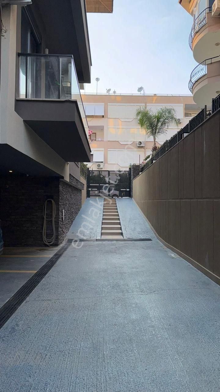 Alanya Oba’da Denize 450 Metre | Eşyalı 1+1 Daire - Görsel 13