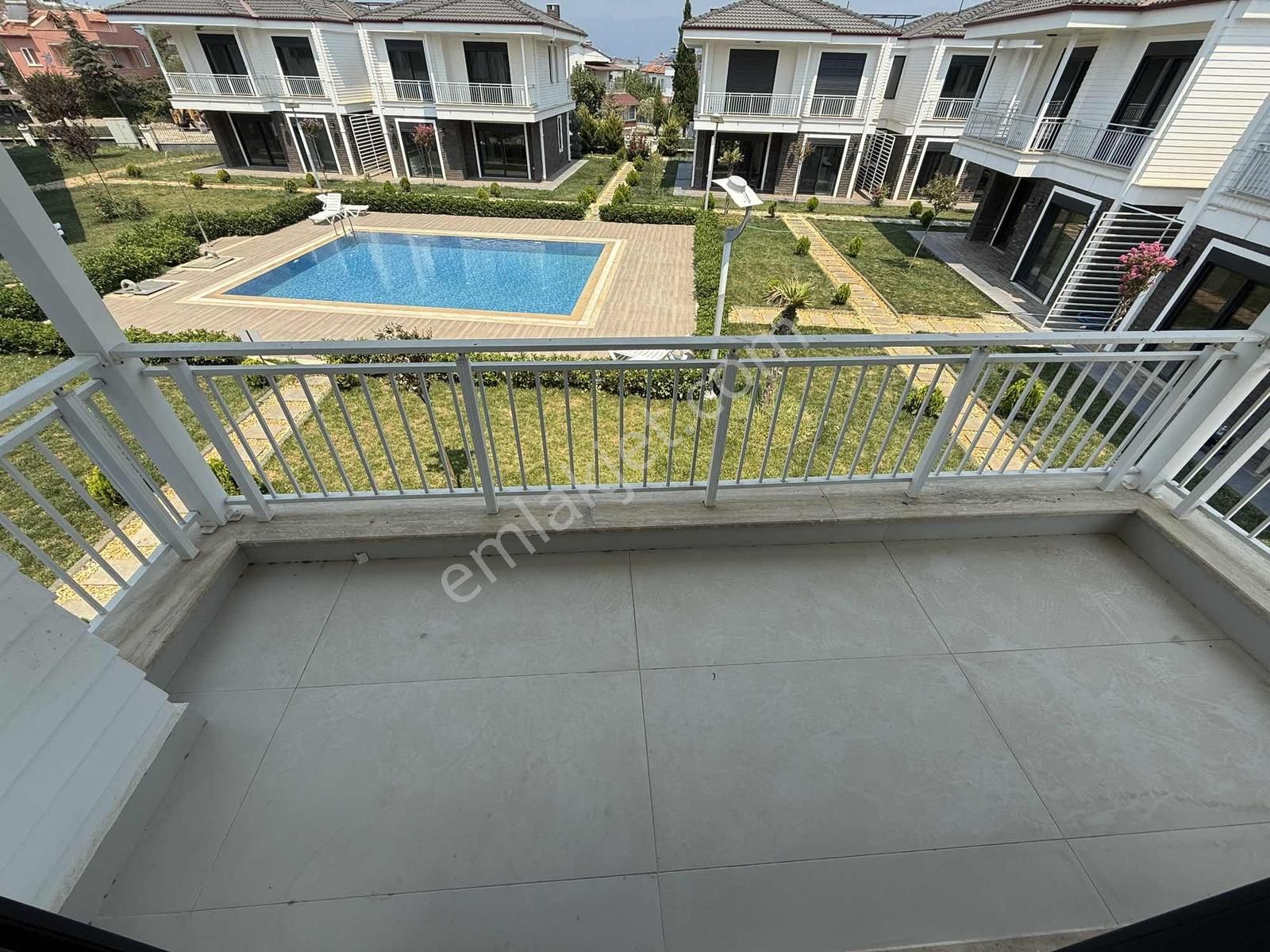 Onmax Pelitköy Sahil'de Satılık Sıfır 3+1 Site İçi Havuzlu Villa - Görsel 11