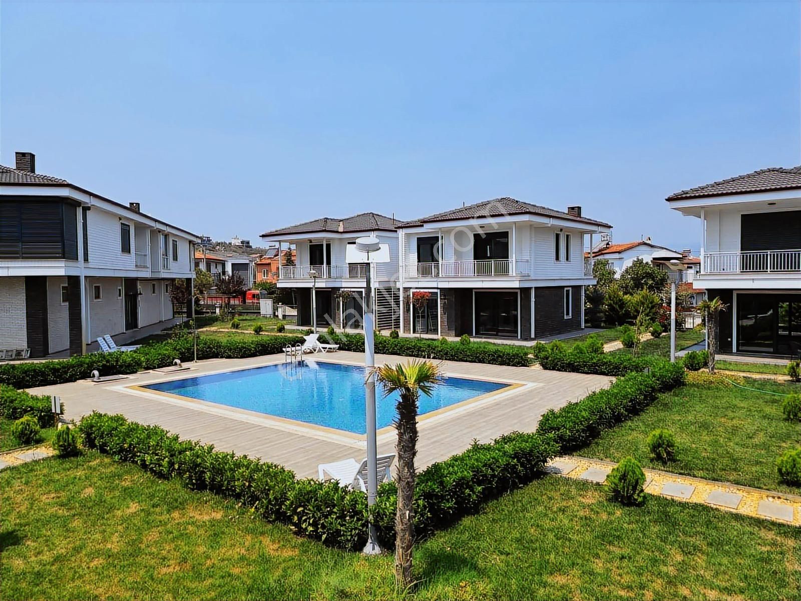 Onmax Pelitköy Sahil'de Satılık Sıfır 3+1 Site İçi Havuzlu Villa - Görsel 8