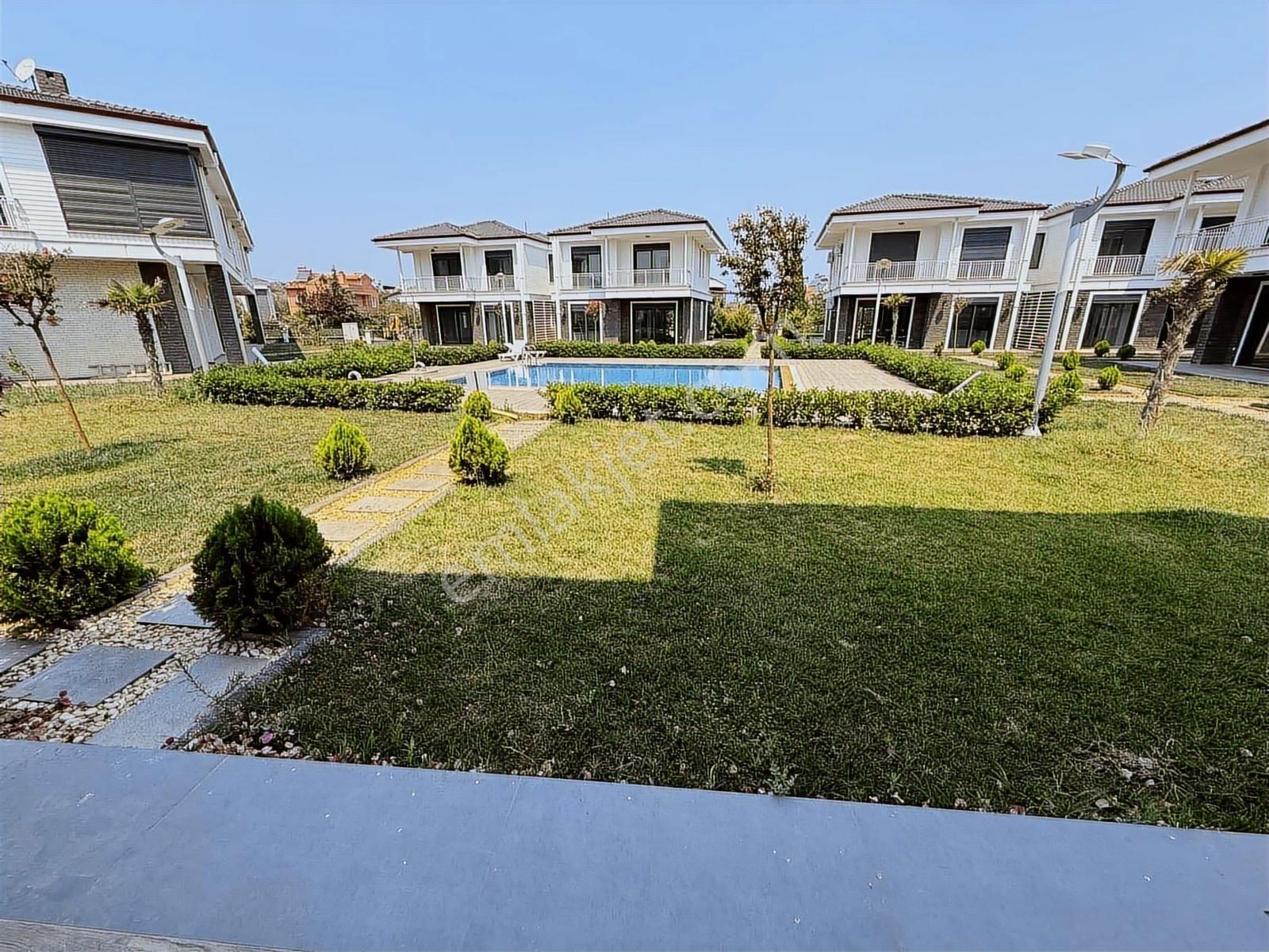 Onmax Pelitköy Sahil'de Satılık Sıfır 3+1 Site İçi Havuzlu Villa - Görsel 16