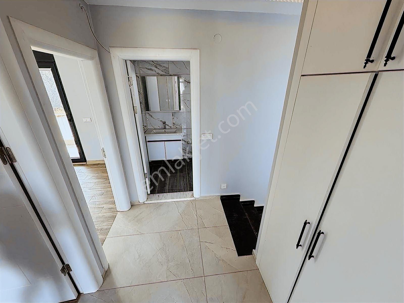 Onmax Pelitköy Sahil'de Satılık Sıfır 3+1 Site İçi Havuzlu Villa - Görsel 2