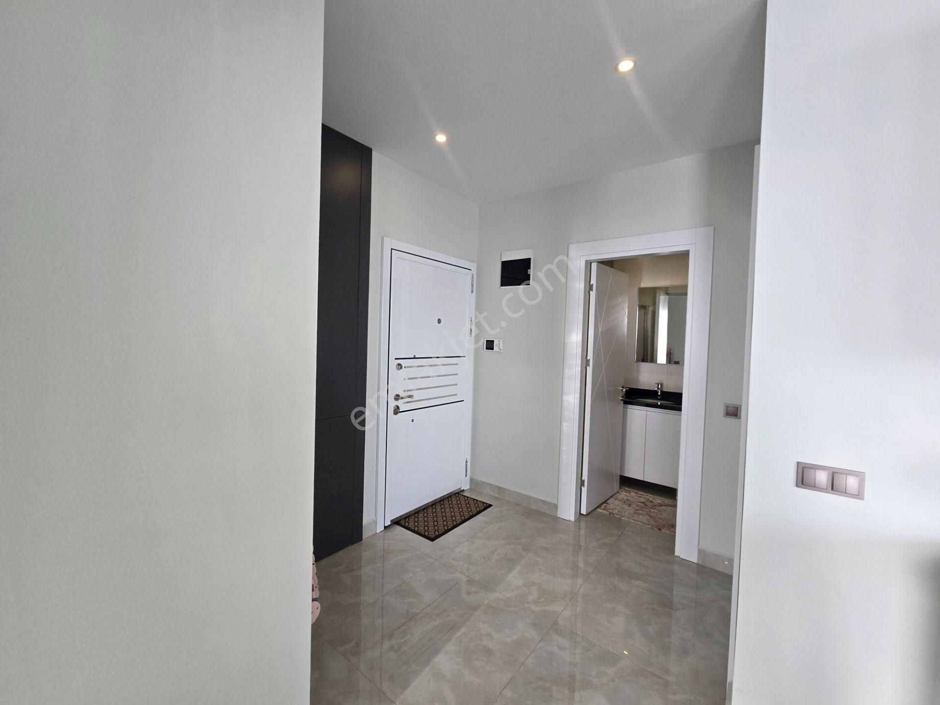 Denize Sıfır Lüks Sıtede Eşyalı 2+1 Daire - Görsel 18