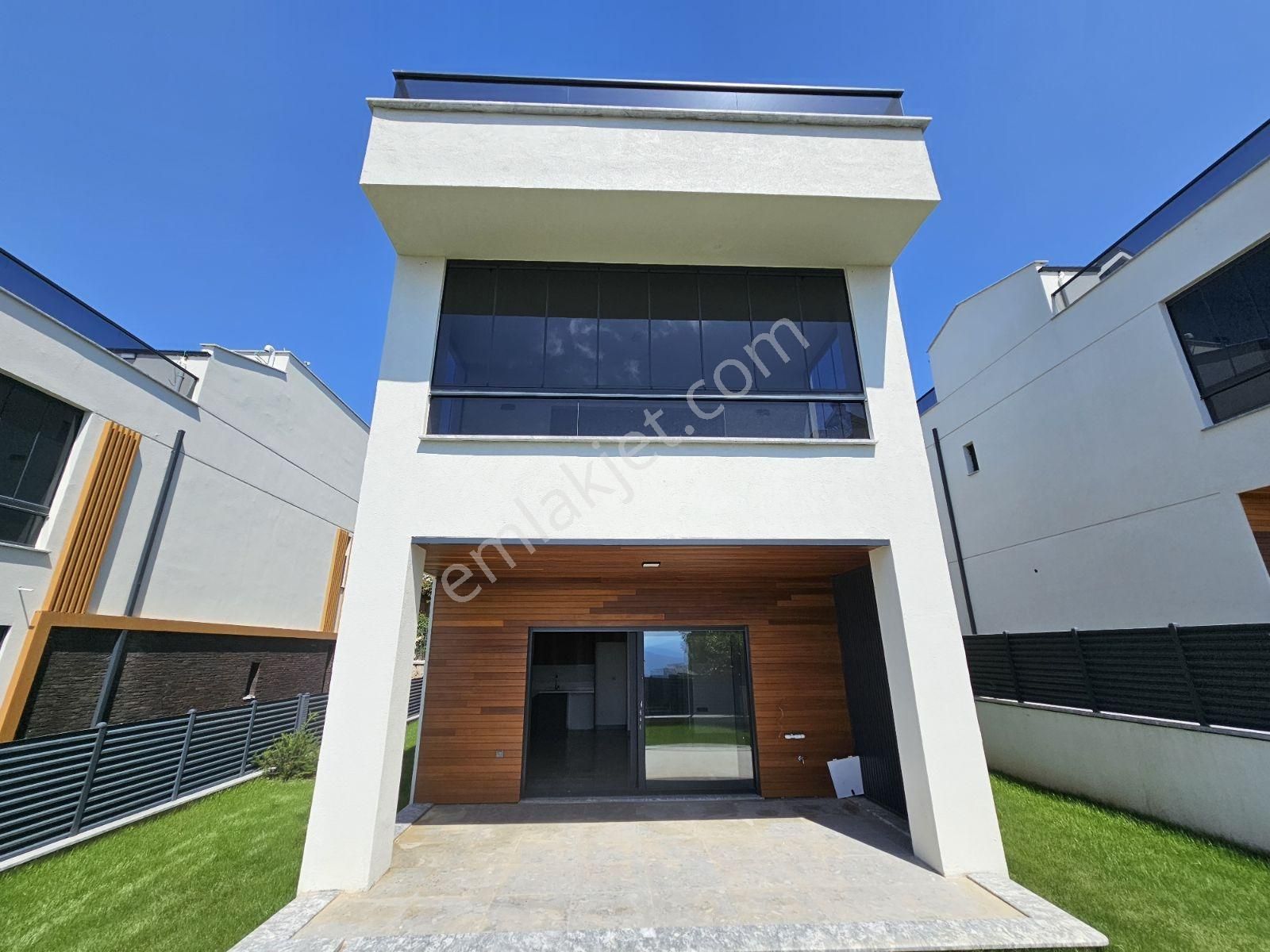 Pelitköy'de Denize 100 Metre Ultra Lüks Villa - Görsel 29