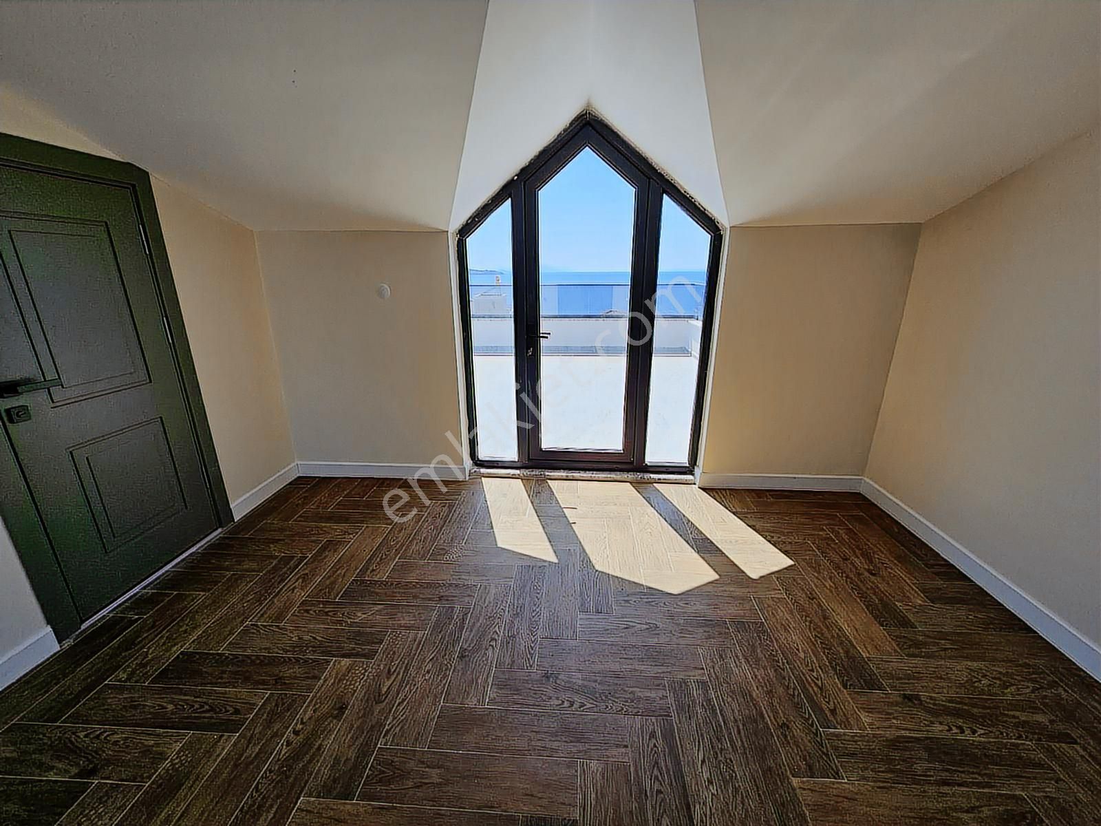 Pelitköy'de Denize 100 Metre Ultra Lüks Villa - Görsel 27