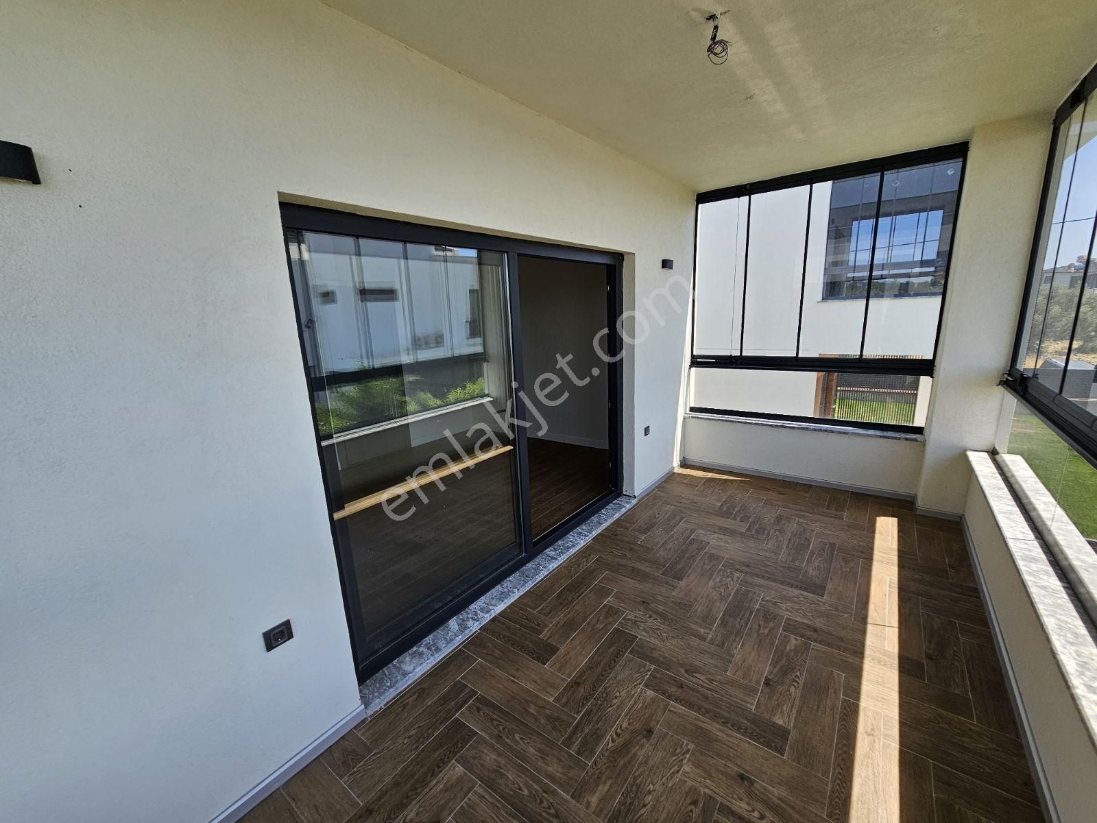 Pelitköy'de Denize 100 Metre Ultra Lüks Villa - Görsel 25