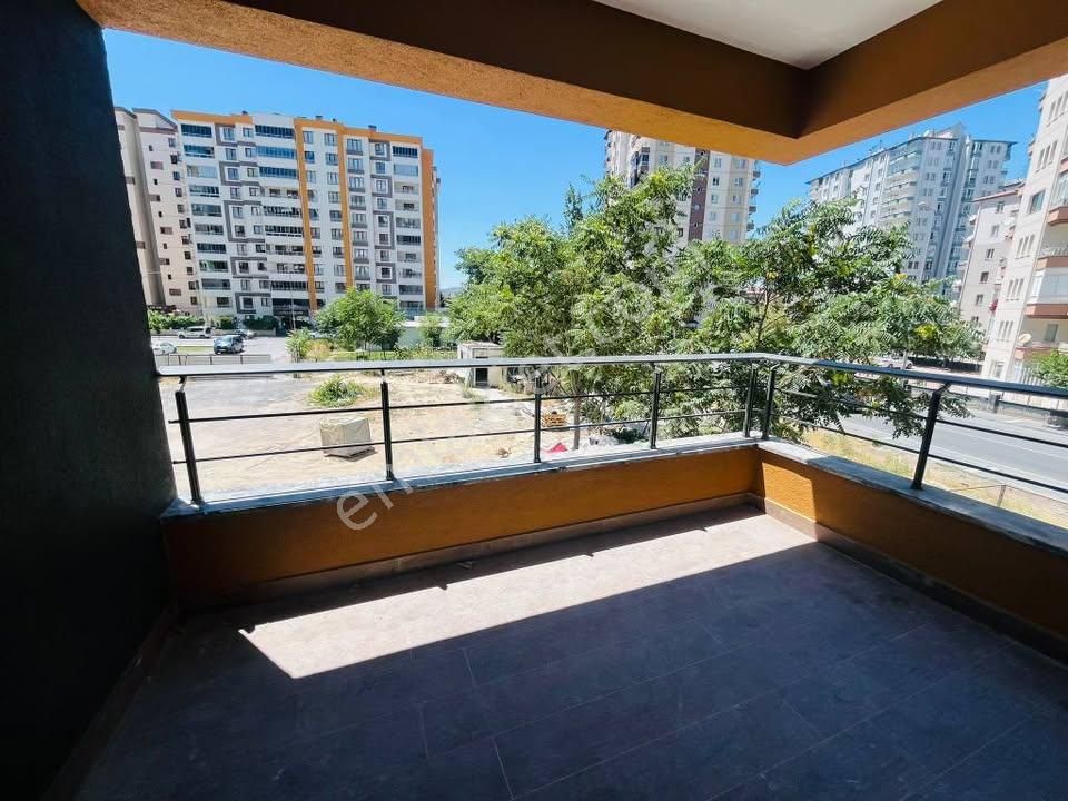 Arslan Mülk Ofisi // Gültepe De Satılık 4+0 Sıfır Lüks Daire - Görsel 7