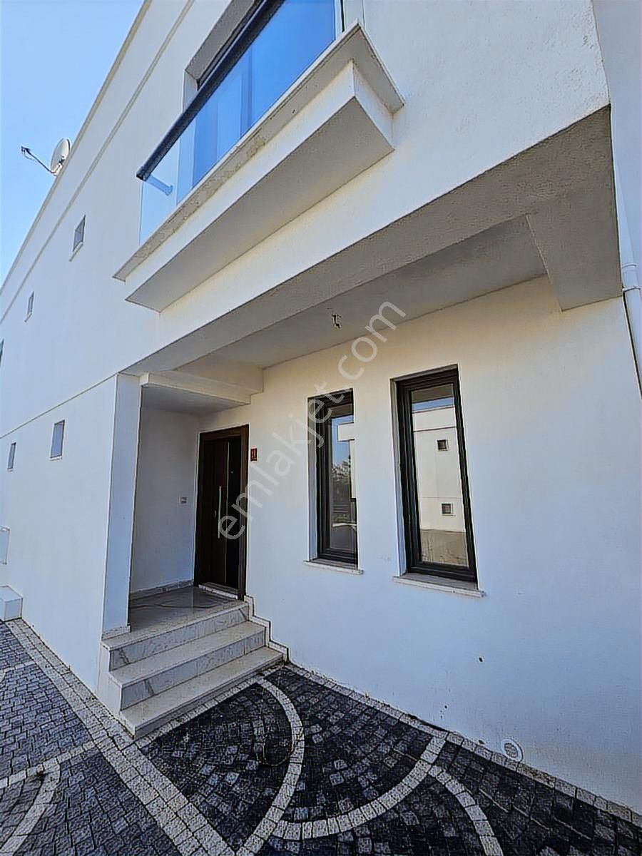 Karaağaç'da Denize 150 M | Havuzlu 3+1 Villa | Artur Yanı - Görsel 12