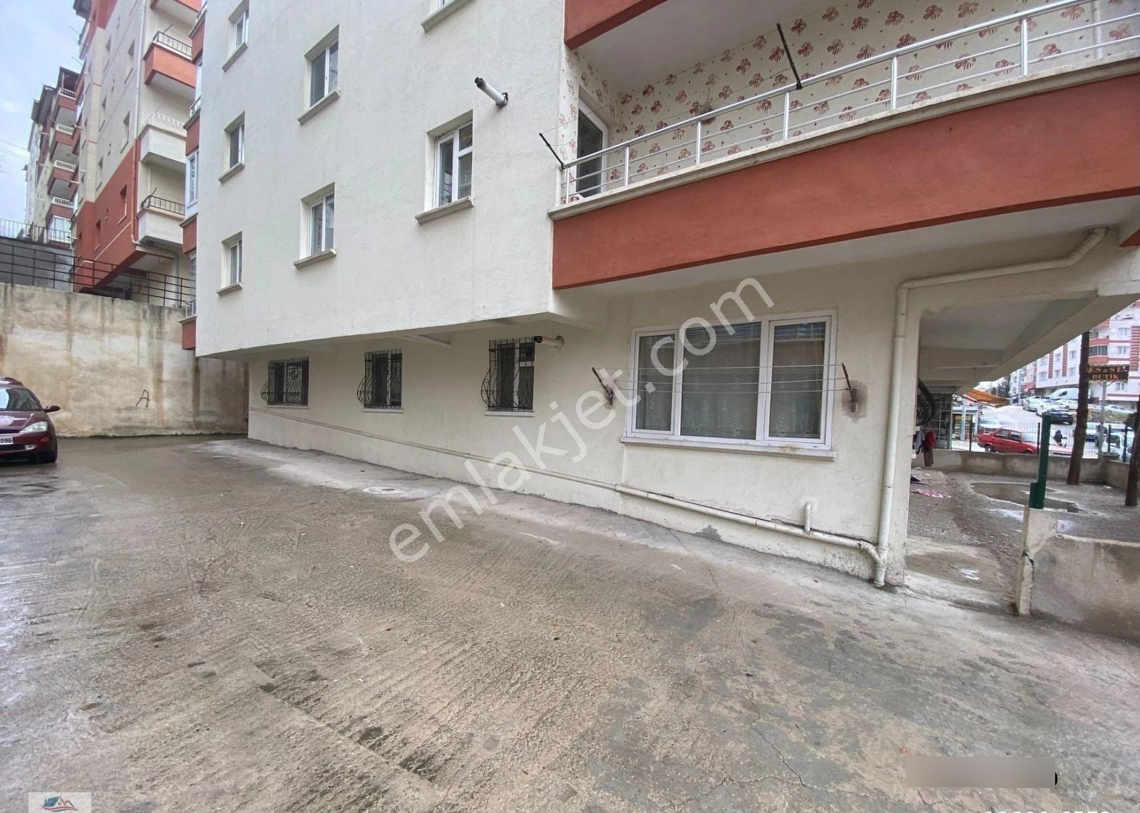 Süvari Mahallesinde Geniş Merkezi Konumda 2+1 Satılık Daire - Görsel 26