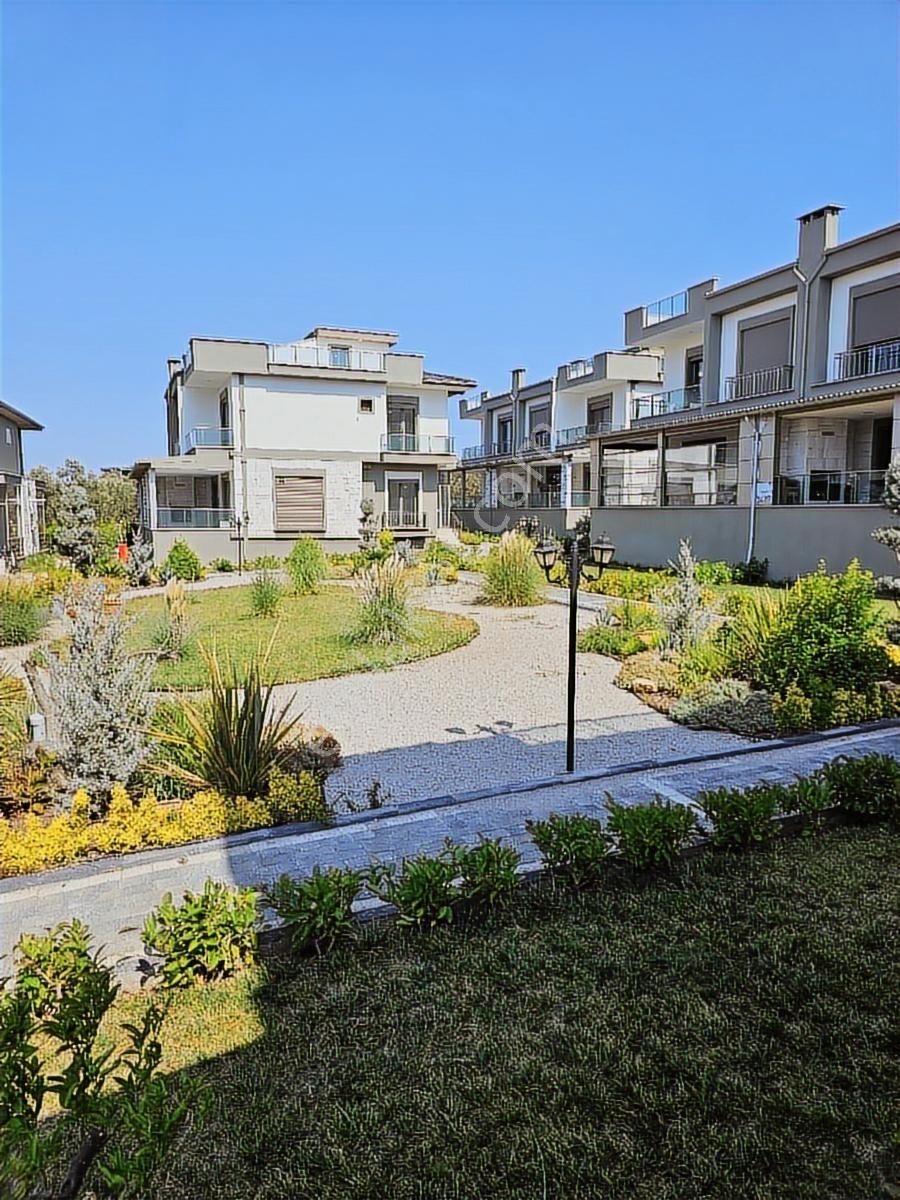 Deniz, Doğa Ve Şehir Avantajını Tek Çatıda Buluşturan 5+1 Villa - Görsel 14