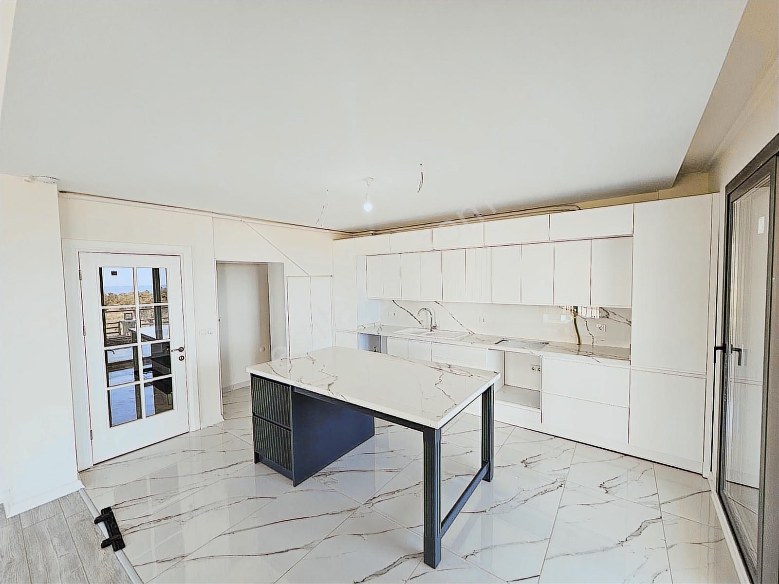 Deniz, Doğa Ve Şehir Avantajını Tek Çatıda Buluşturan 5+1 Villa - Görsel 12