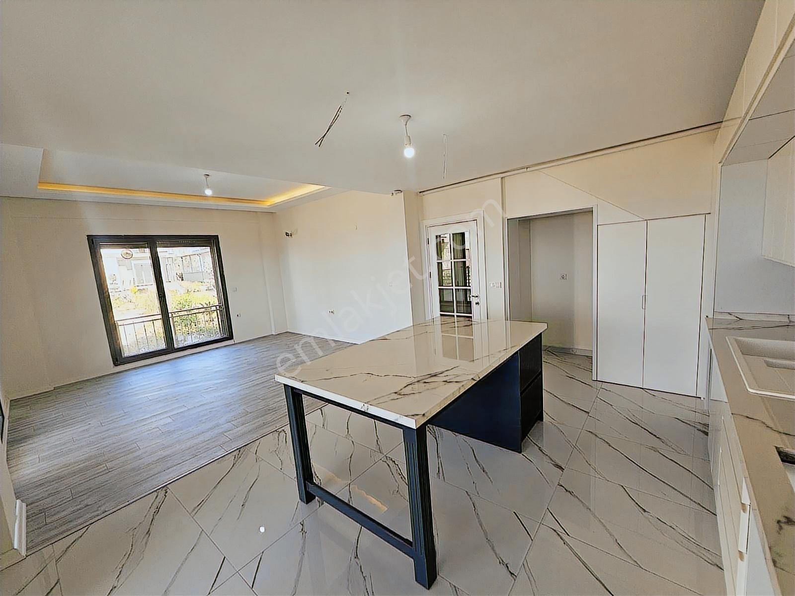 Deniz, Doğa Ve Şehir Avantajını Tek Çatıda Buluşturan 5+1 Villa - Görsel 13