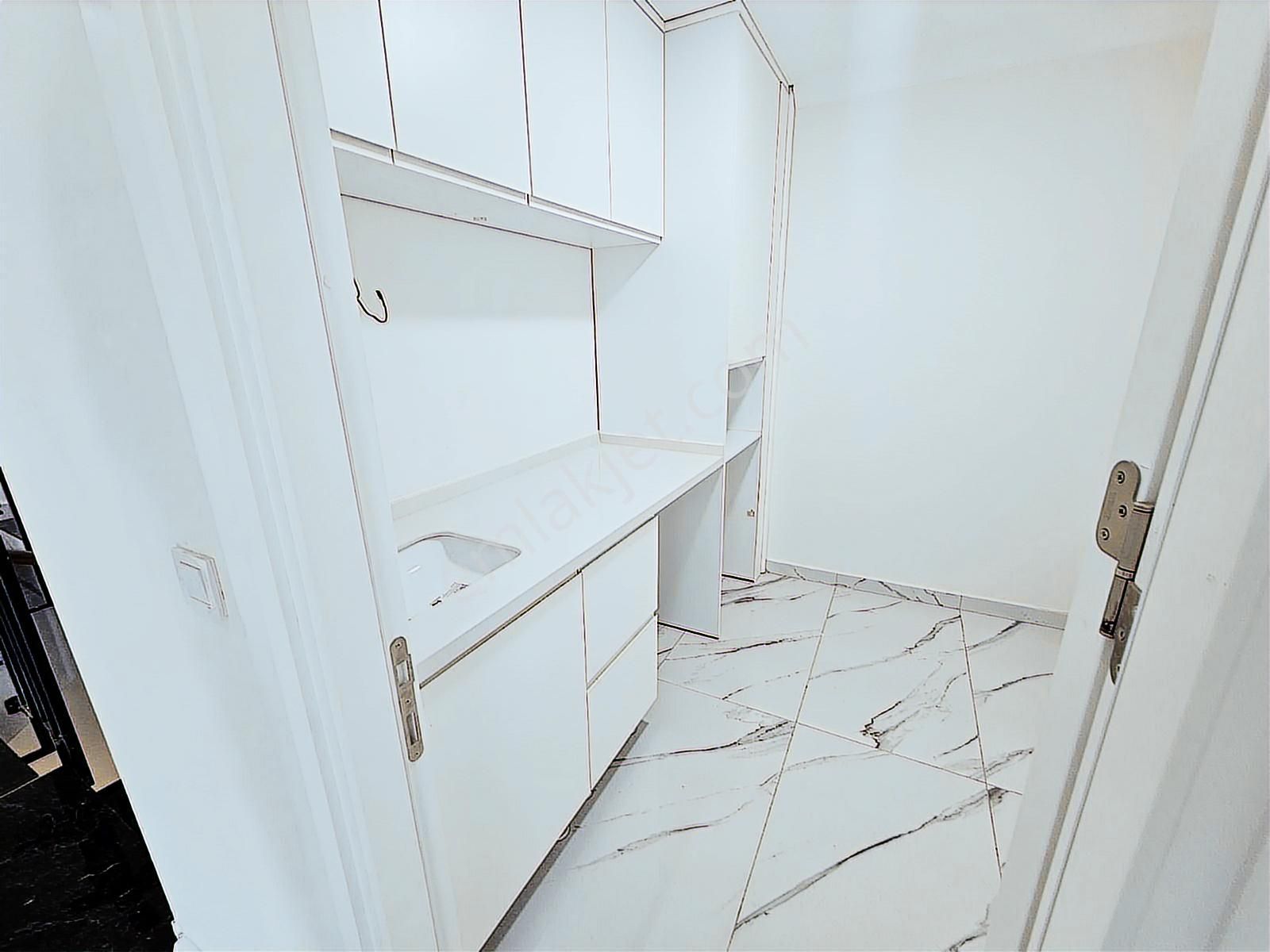 Deniz, Doğa Ve Şehir Avantajını Tek Çatıda Buluşturan 5+1 Villa - Görsel 25