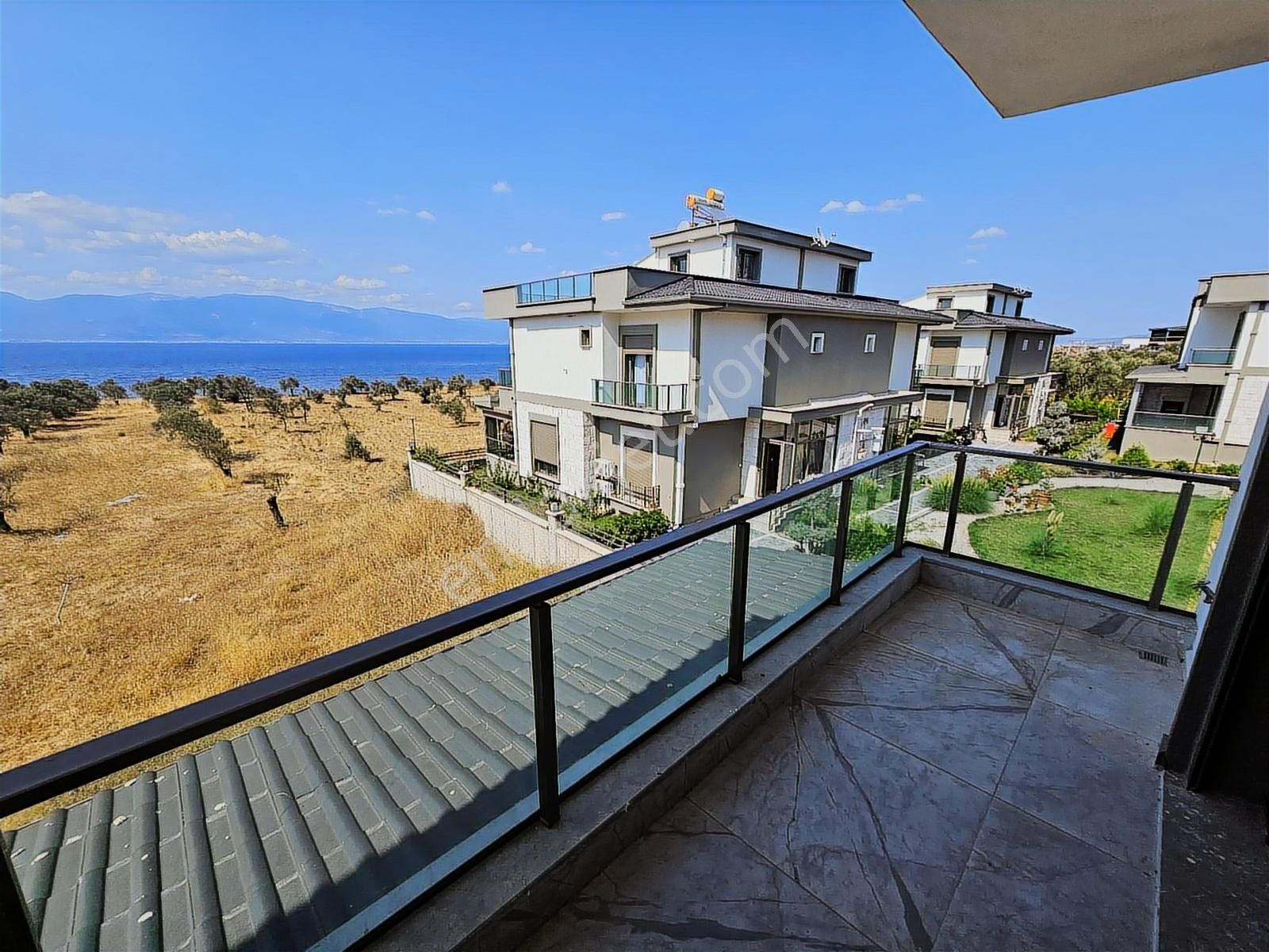 Deniz, Doğa Ve Şehir Avantajını Tek Çatıda Buluşturan 5+1 Villa - Görsel 26