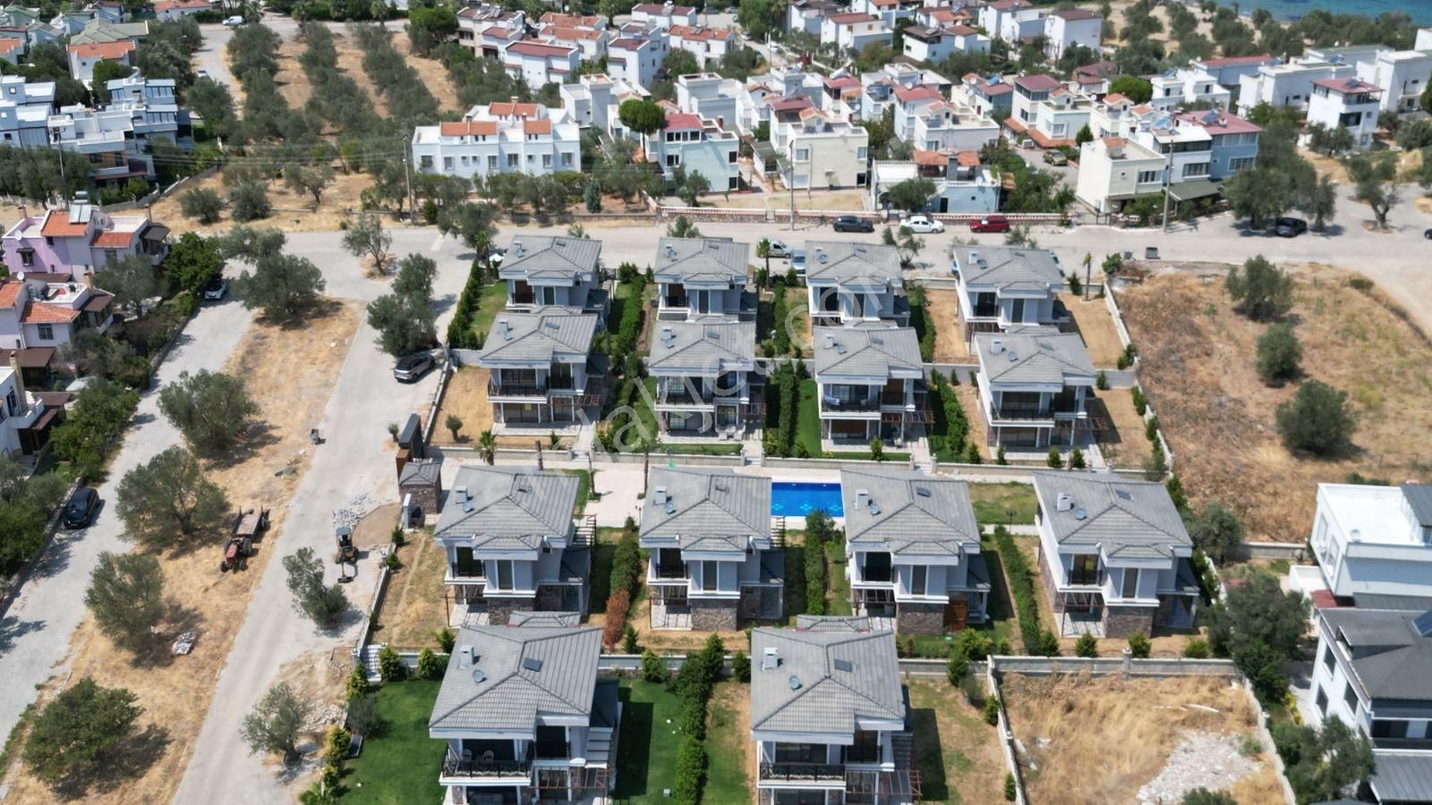 Onmax Karaağaç'ta Denize Yakın,havuzlu Lüks 3+1 Villa - Görsel 2