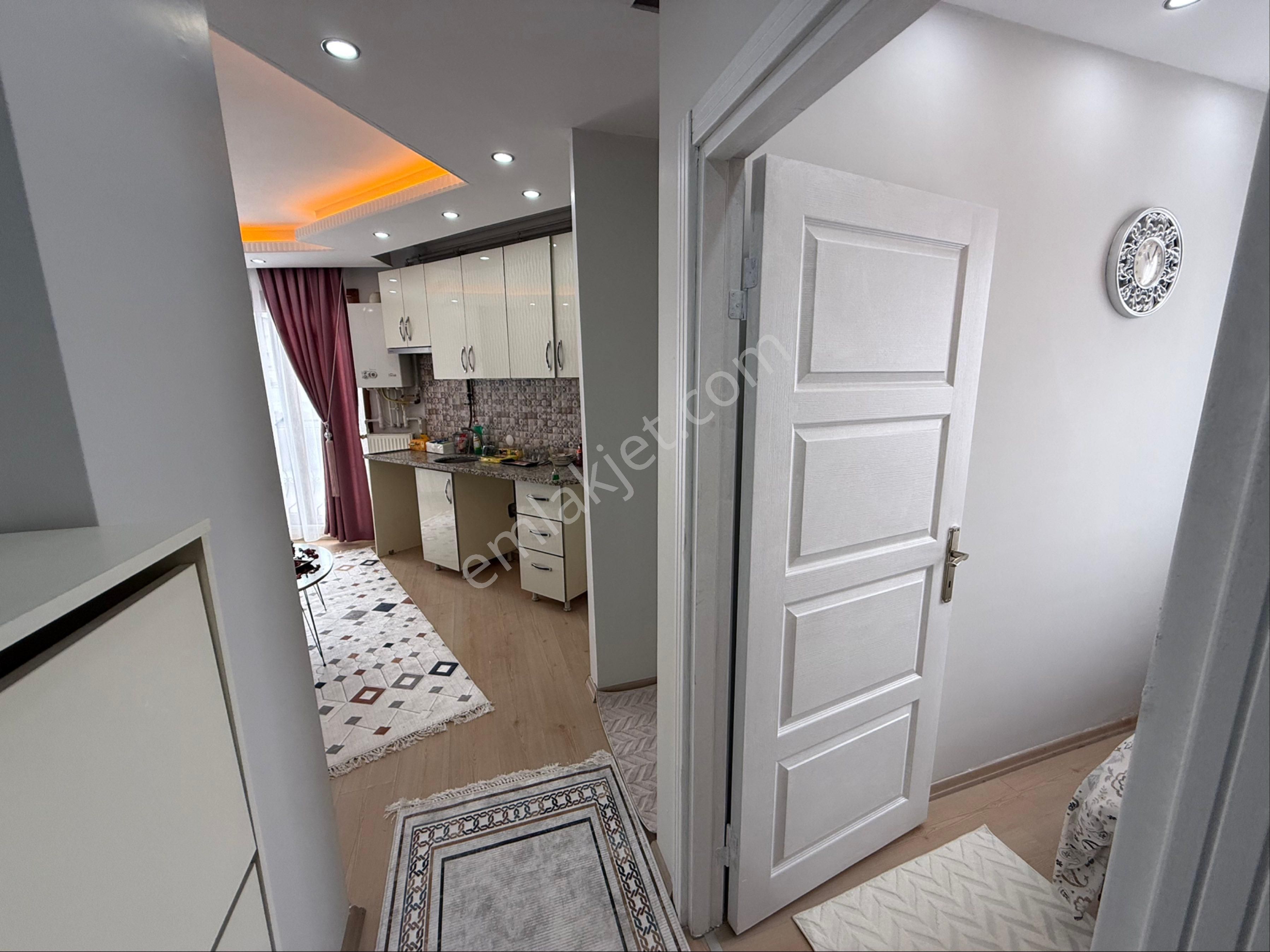 Full Sıfır Eşyalı 1 .kat Ferah Temiz 1+1 Lüks Daire Metro 20dk - Görsel 17
