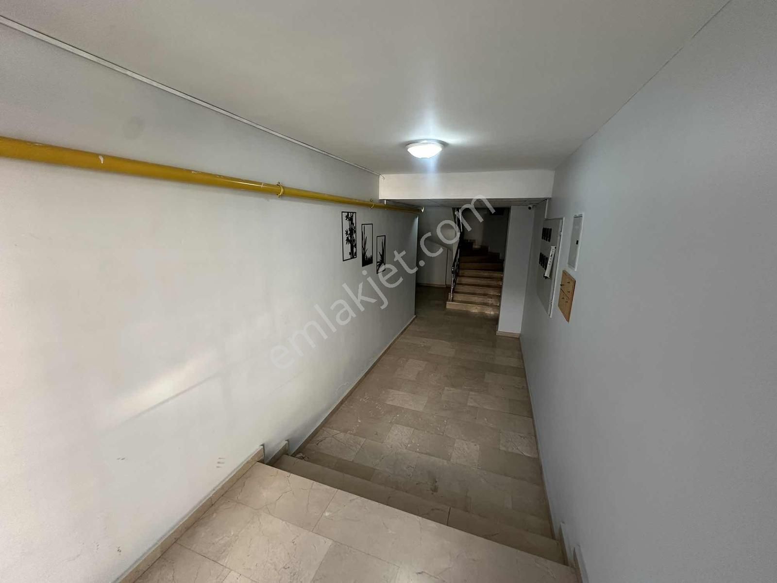 Çamlıca Mahallesi Ara Kat Sınırsız Kredili 1+1 Daire - Görsel 11