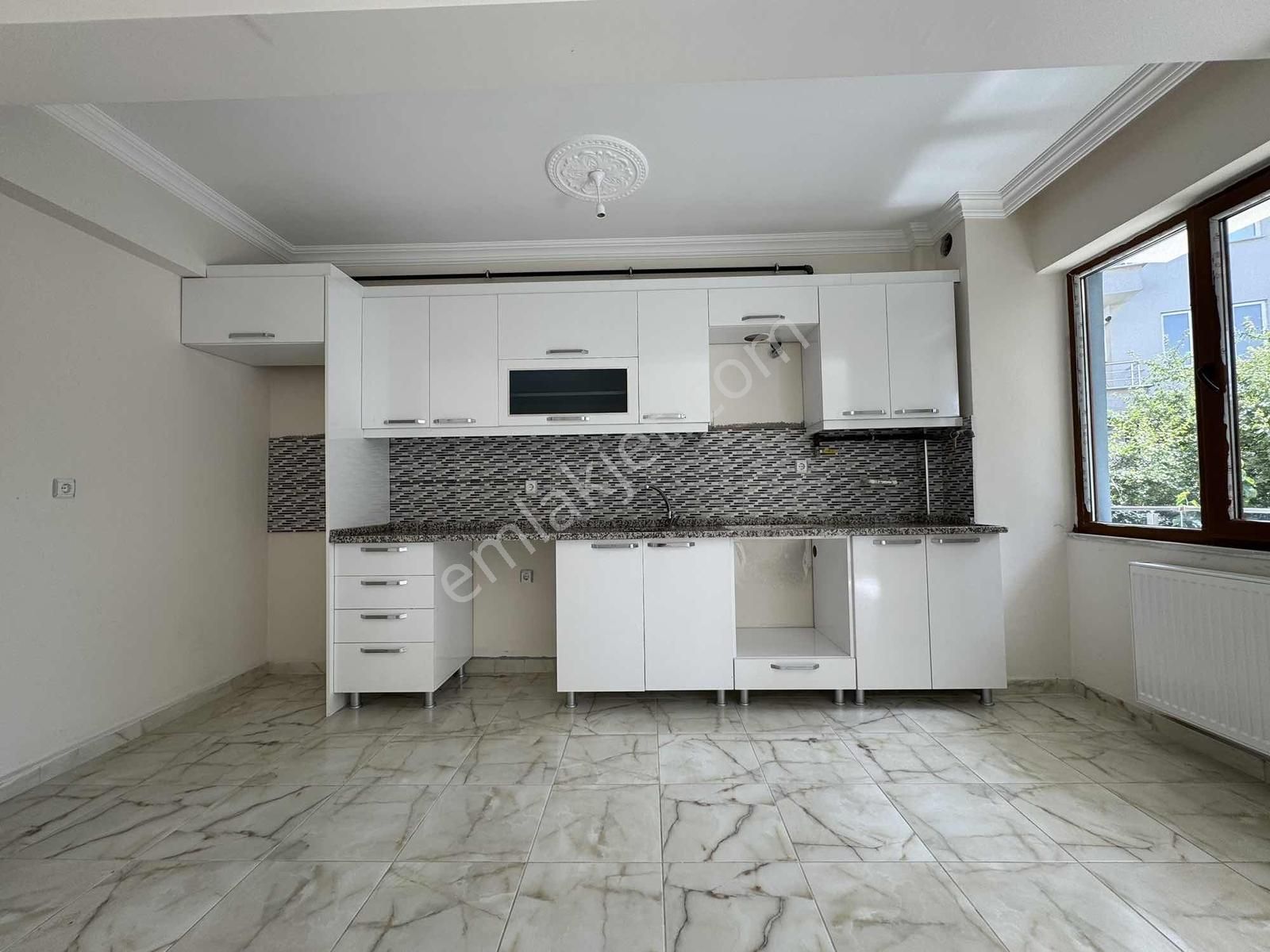 3+1 110m2 Net İskeleye Çok Yakın Araç Takası Uygunluğ . - Görsel 13