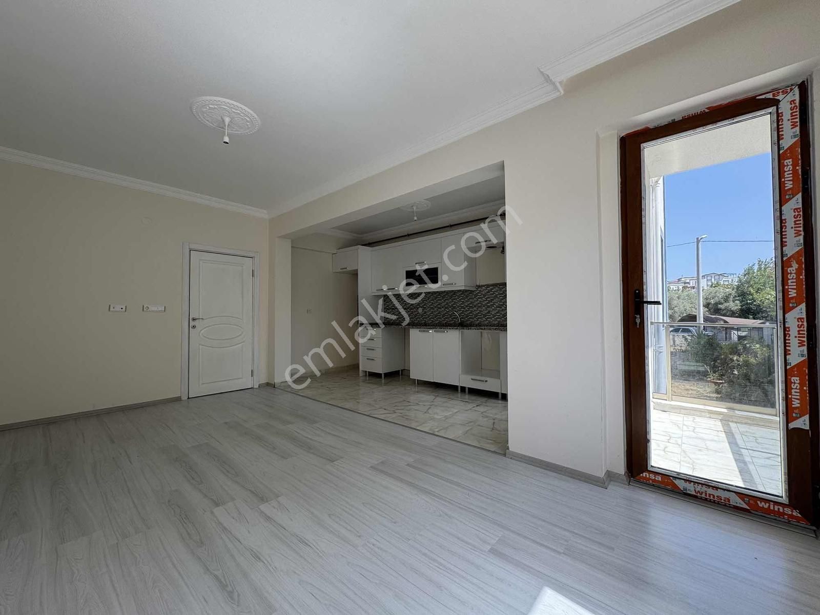3+1 110m2 Net İskeleye Çok Yakın Araç Takası Uygunluğ . - Görsel 24