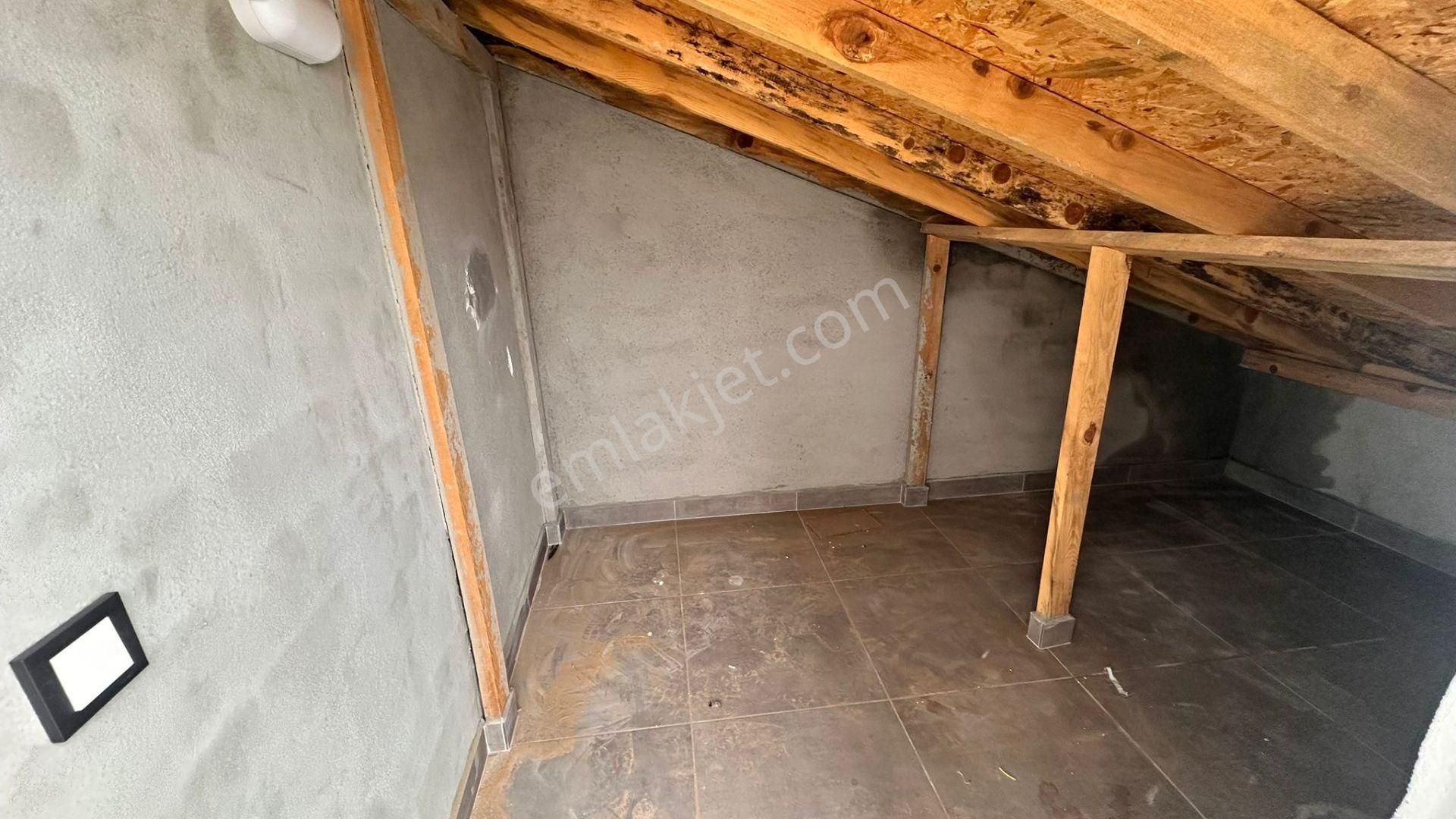 Parstan Tuzcumuratta Sıfır Doğalgazlı Asansörlü Lüks 3+1 Dubleks - Görsel 18