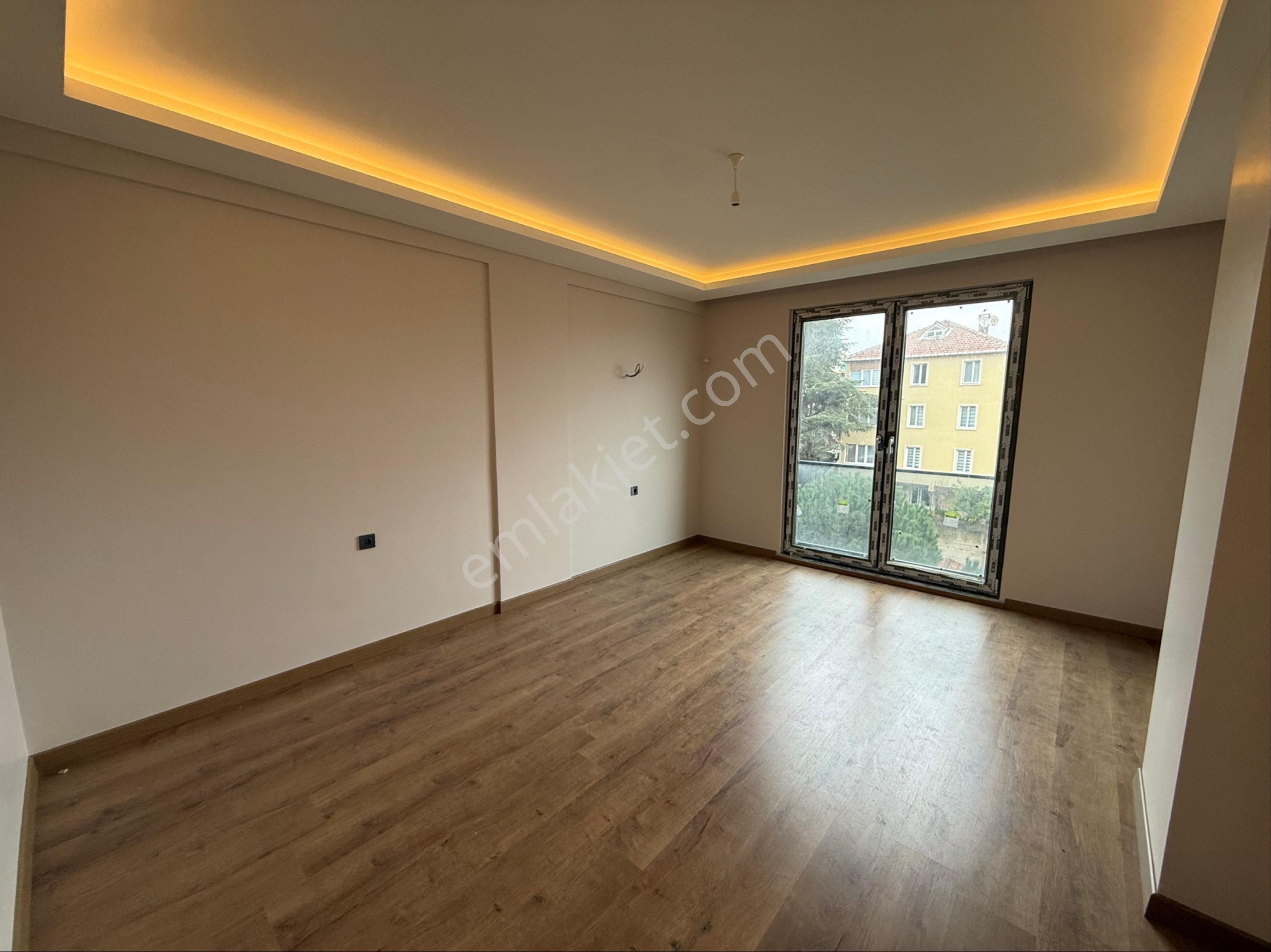 Has Bahçe Çengelköy Site İçerisinde 5. Kat Geniş Metraj Sıfır Daire - Görsel 17