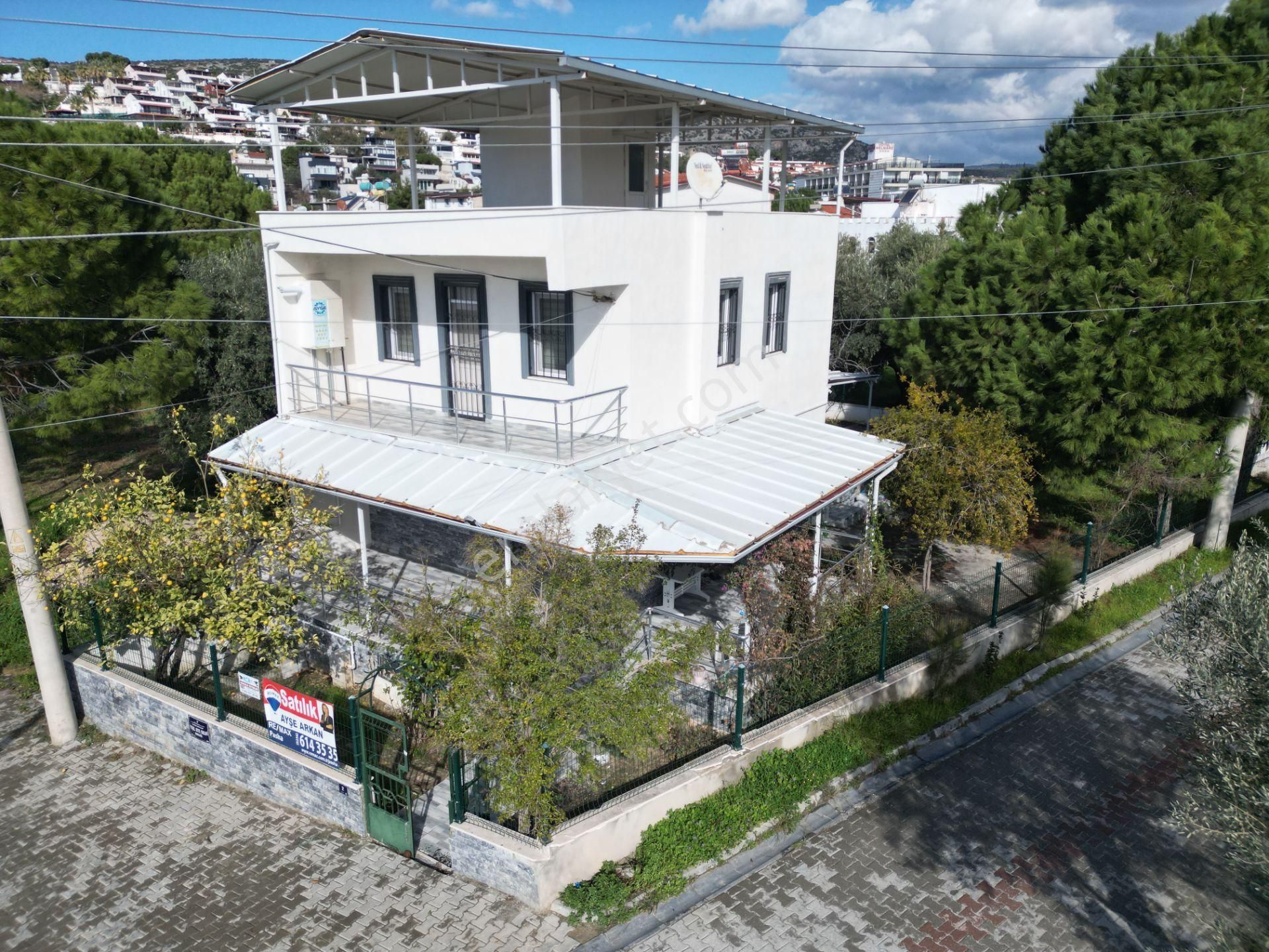 Kuşadası Yavansu'da Denize Yakın Büyük Bahçelı Müstakıl Dubleks