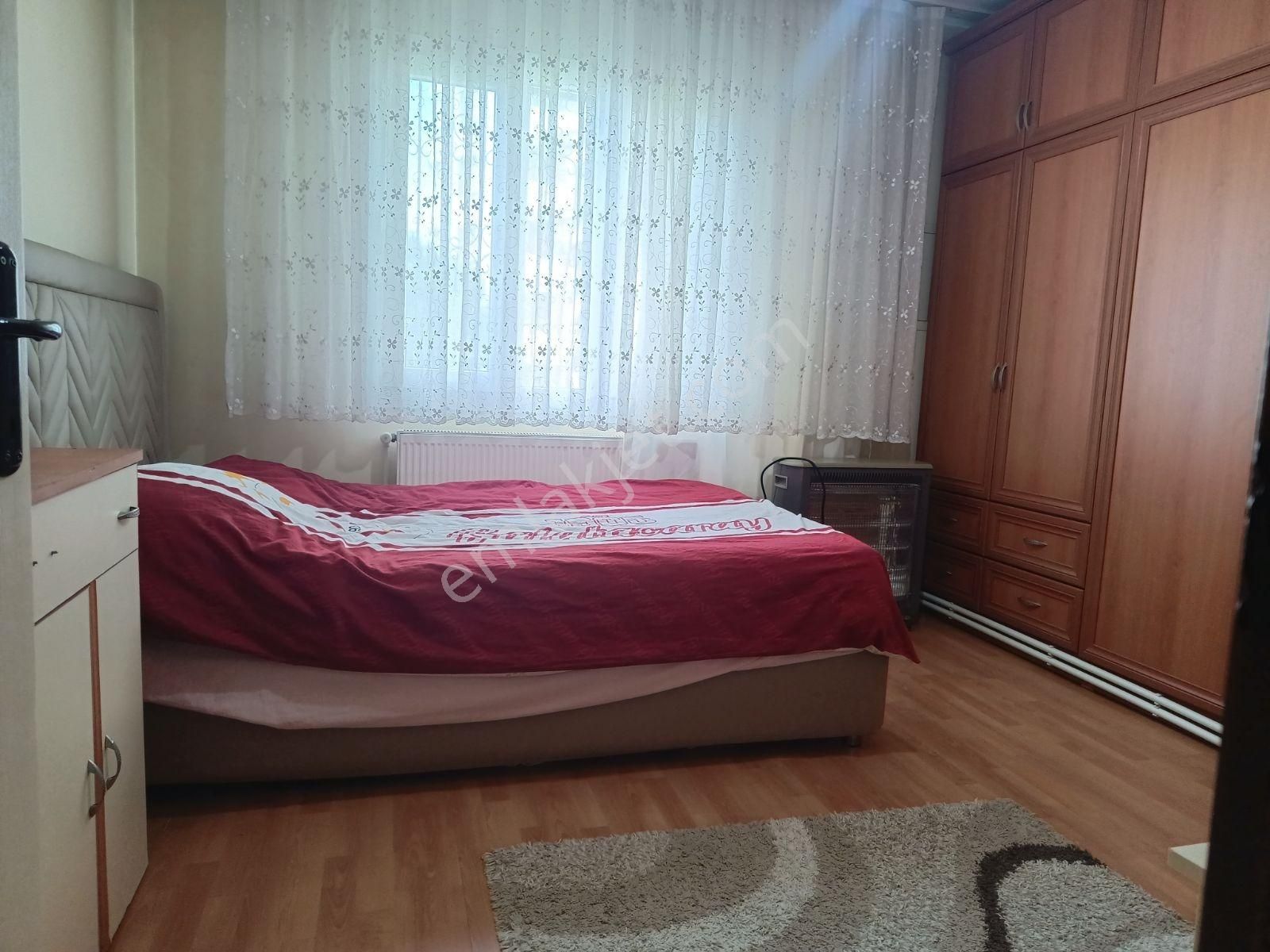 Buket Emlaktan Satılık Eşyalı 1+1 Daire Ara Kat Doğalgazlı - Görsel 3