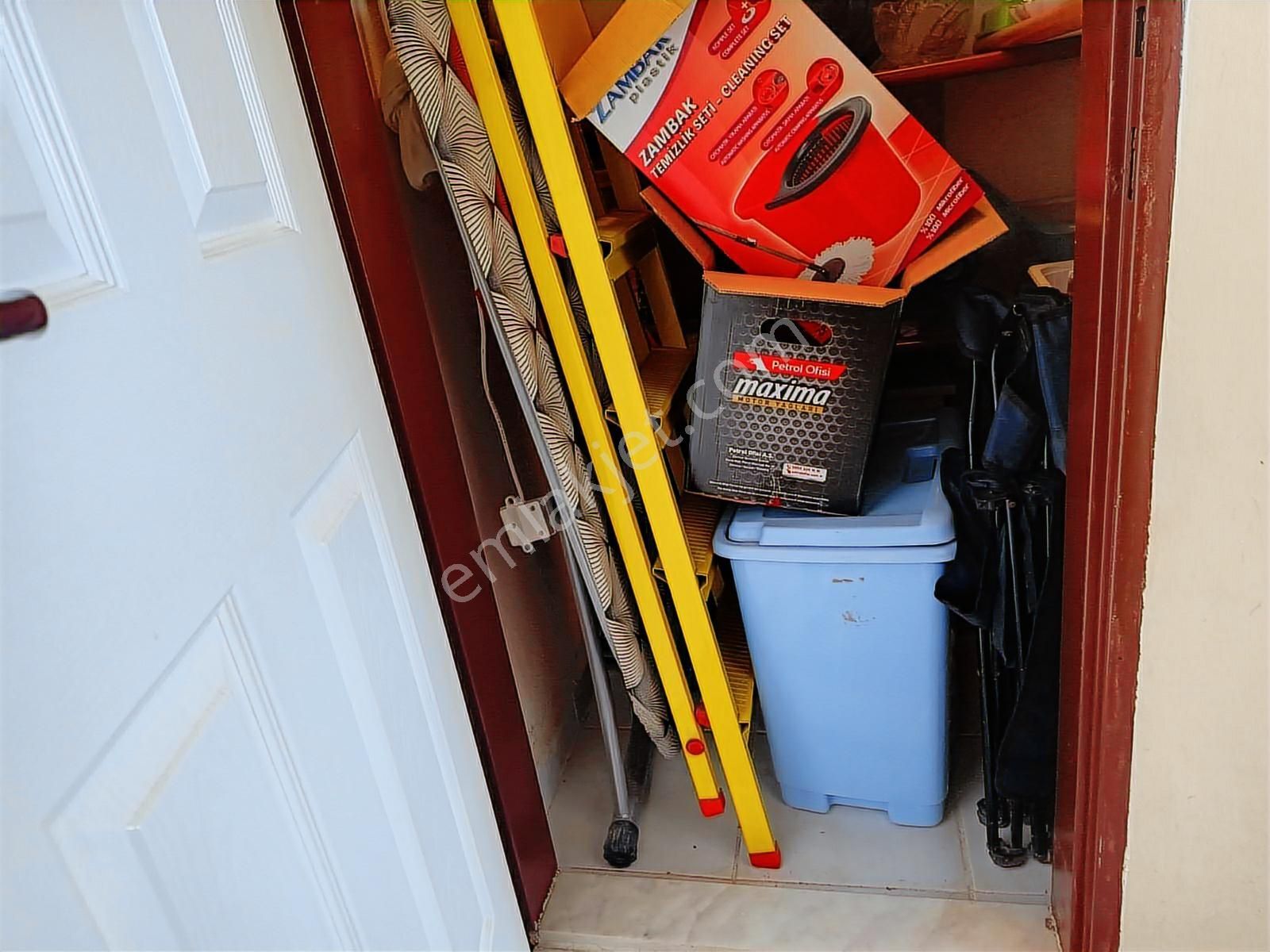 Buket Emlaktan Satılık Eşyalı 1+1 Daire Ara Kat Doğalgazlı - Görsel 2