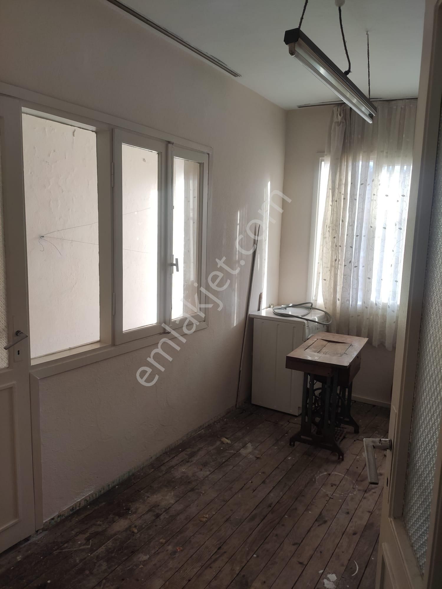 İzmir Konak İlçesinde Güney Mahallesinde Satılık 3+1 Ev - Görsel 7