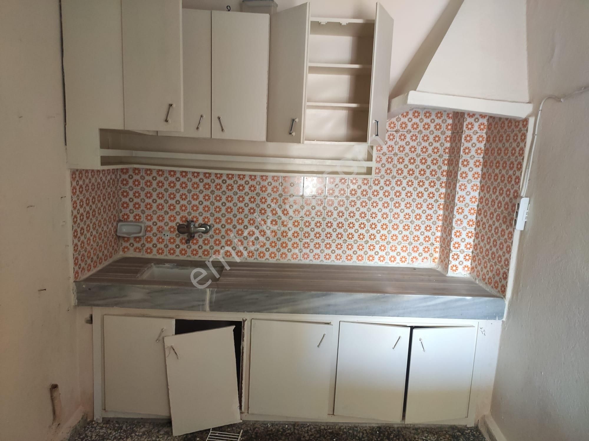 İzmir Konak İlçesinde Güney Mahallesinde Satılık 3+1 Ev - Görsel 6