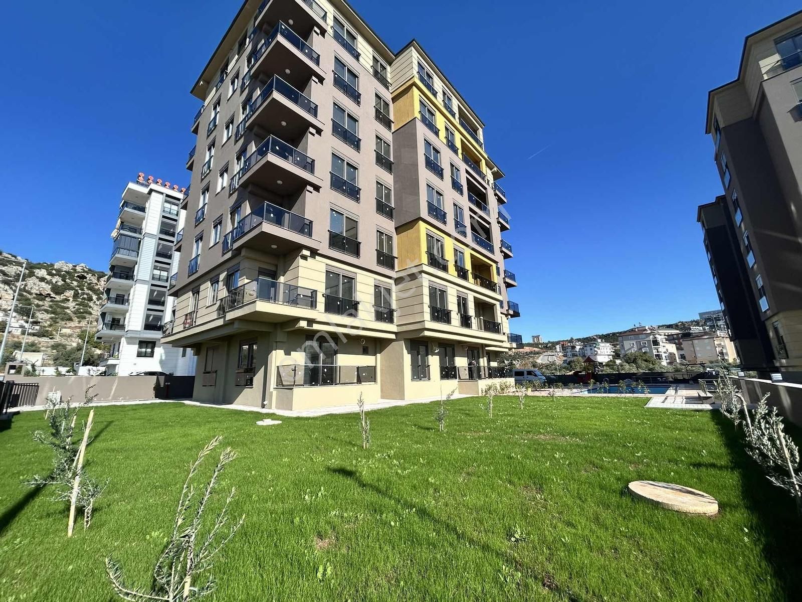 Göçerler'de Satılık Lüks 1+1 Katta Daire Havuzlu - Görsel 9