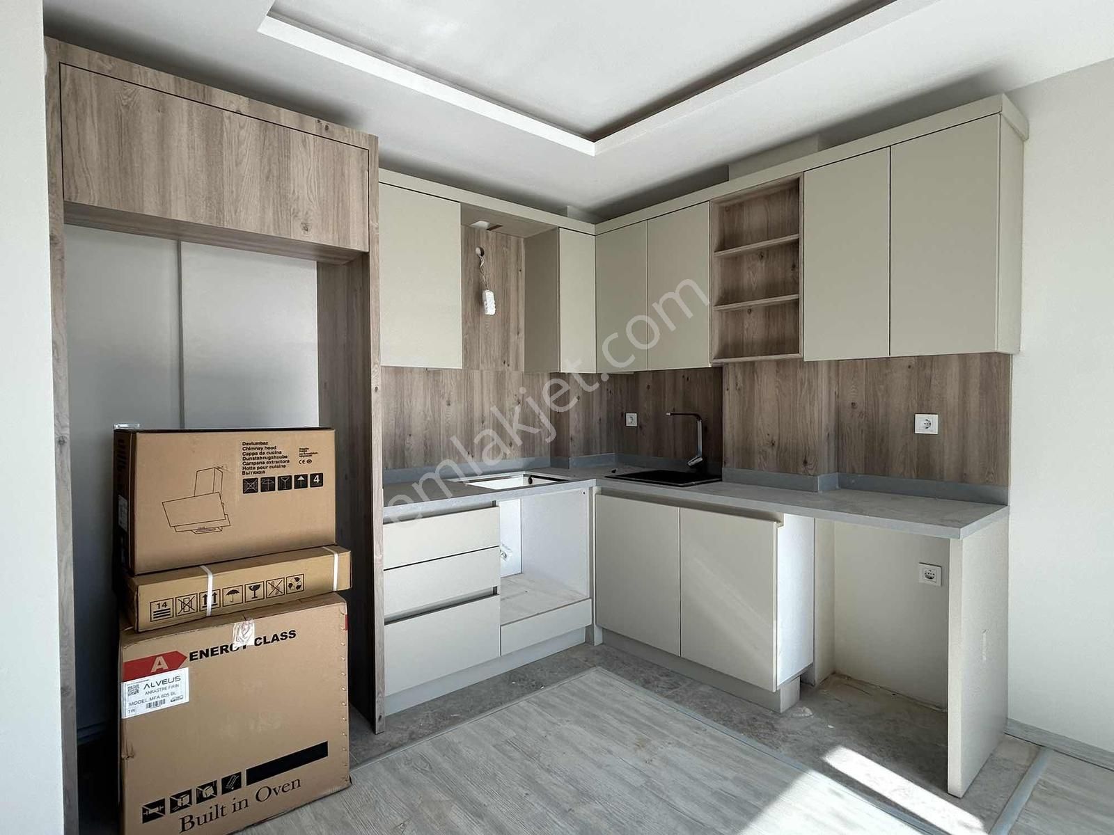 Göçerler'de Satılık Lüks 1+1 Katta Daire Havuzlu - Görsel 26