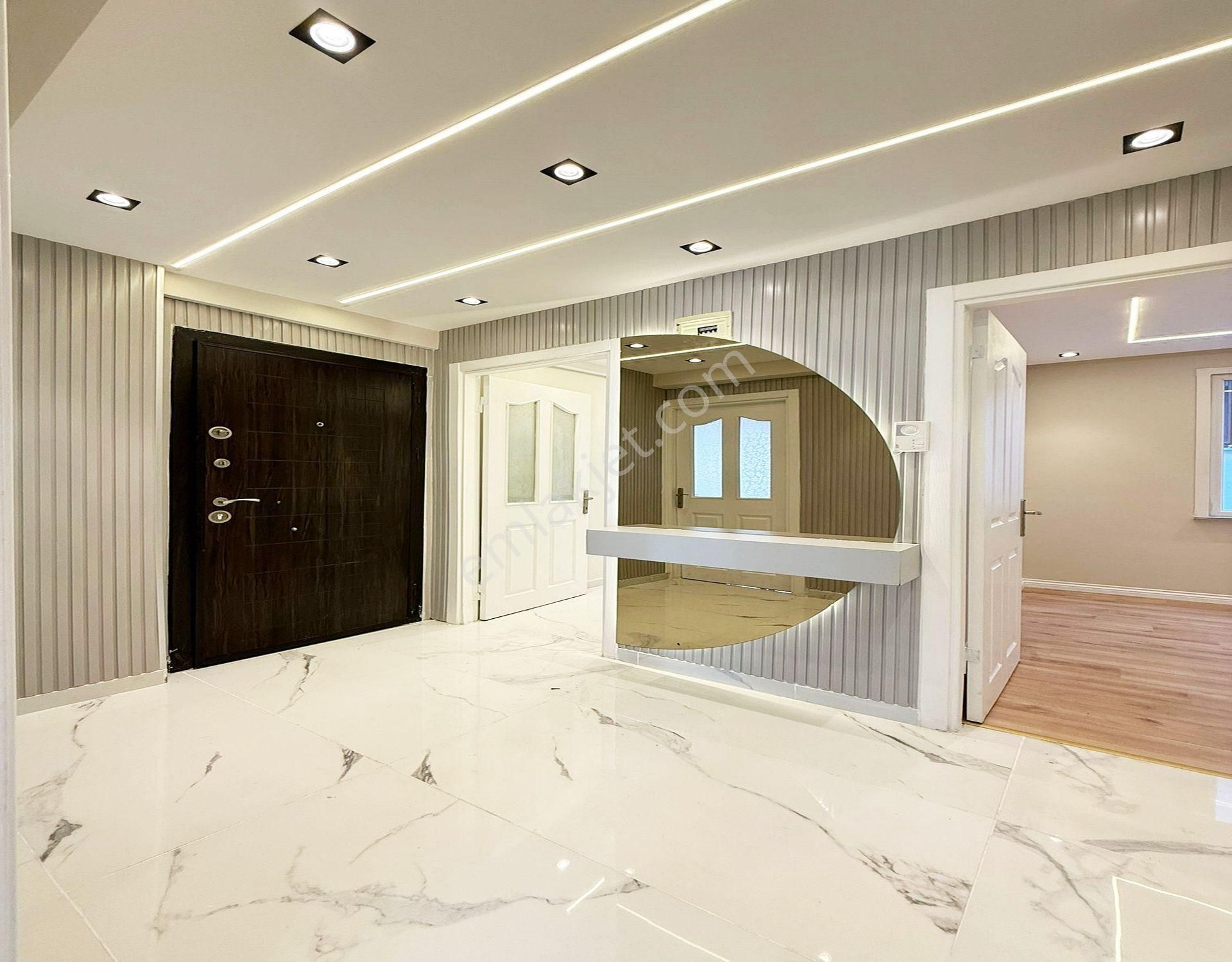 Metrobüse 5 Dakika Mehterçeşme Mahallesinde Dekorlu Arakat 2+1 Daire !!! - Görsel 16