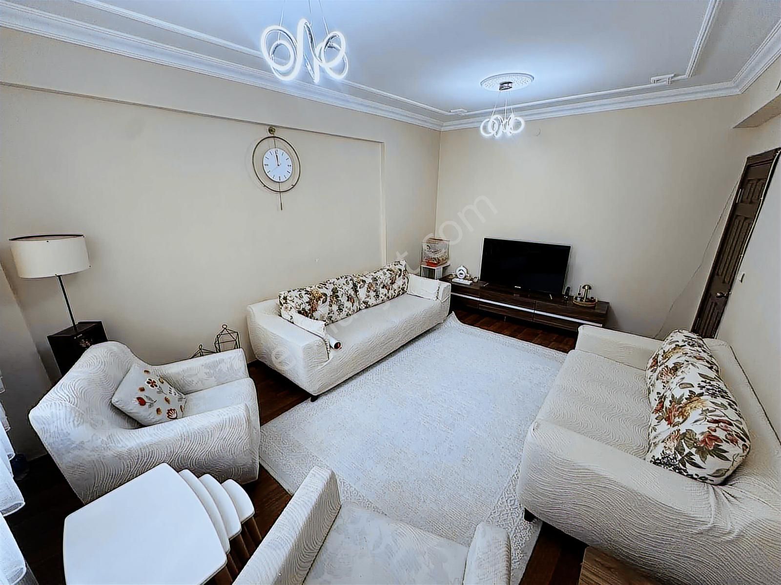 Bolat'tan Tunalı Mah. Gaffar Okan Cad. Yakını Temiz Bakımlı 2+1 - Görsel 14