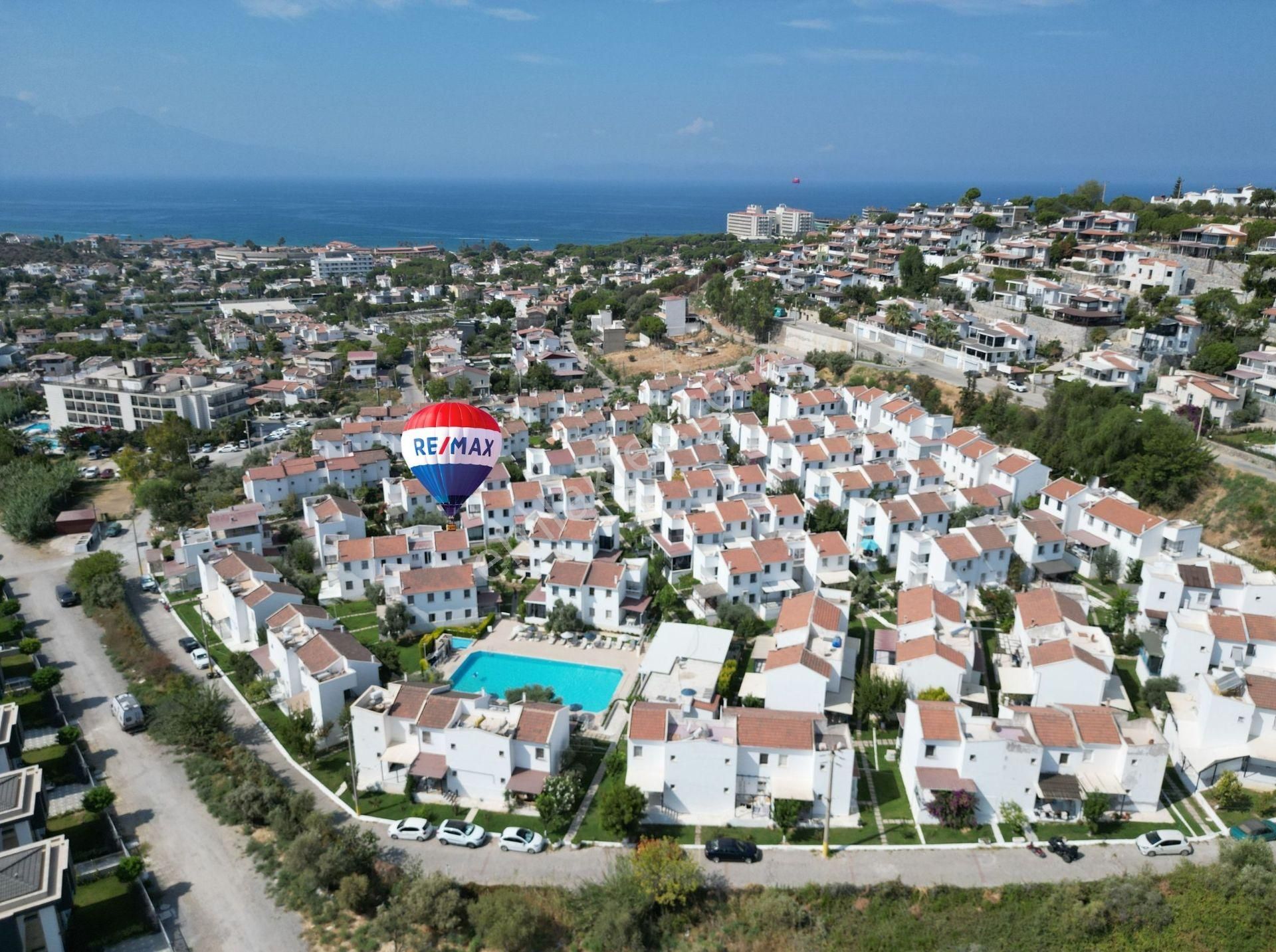 Kuşadası Yavansu Mahallesı, Aksan Sıtesınde 4+1 Dubleks Yazlık