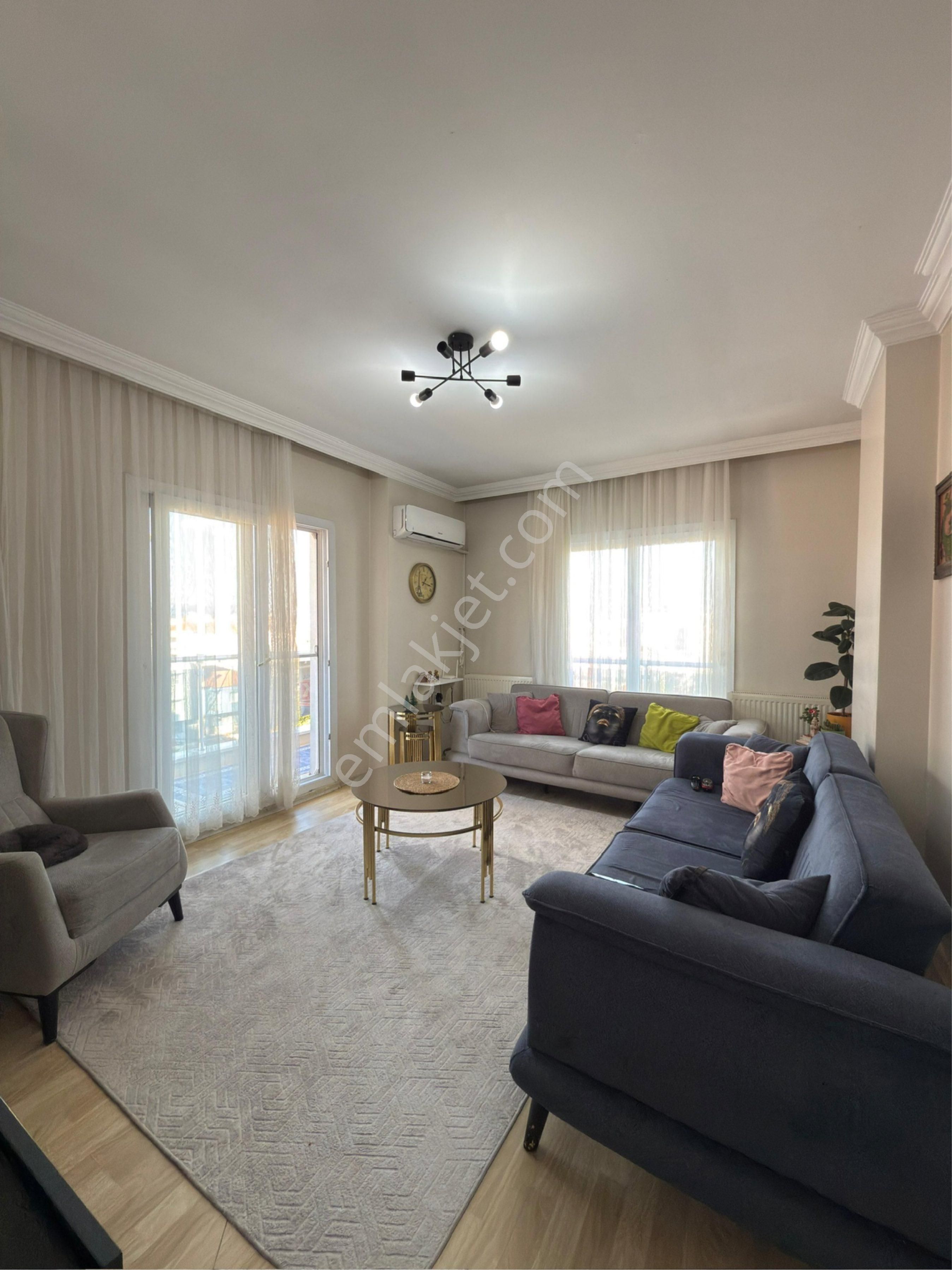 Nova'dan Özyurt Mahallesi'nde 3+1 Asansörlü Satılık Daire