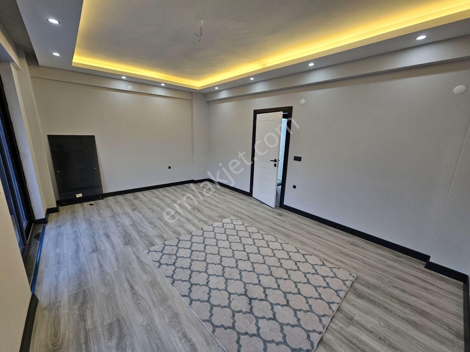 Onmax Öğretmenlerde Denize Yakın Satılık Müstakil Lüks Villa - Görsel 7