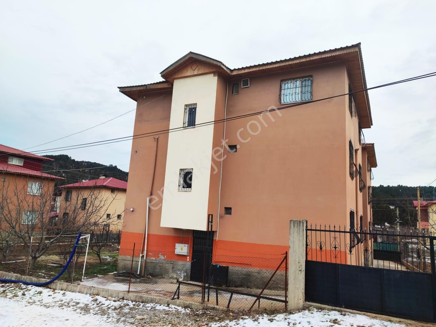 Kar Emlaktan Akçatekirde 9+1 3 Katlı Bina 3 Daire 386m2 Arsası Satılık Müstakil Ev - Görsel 31