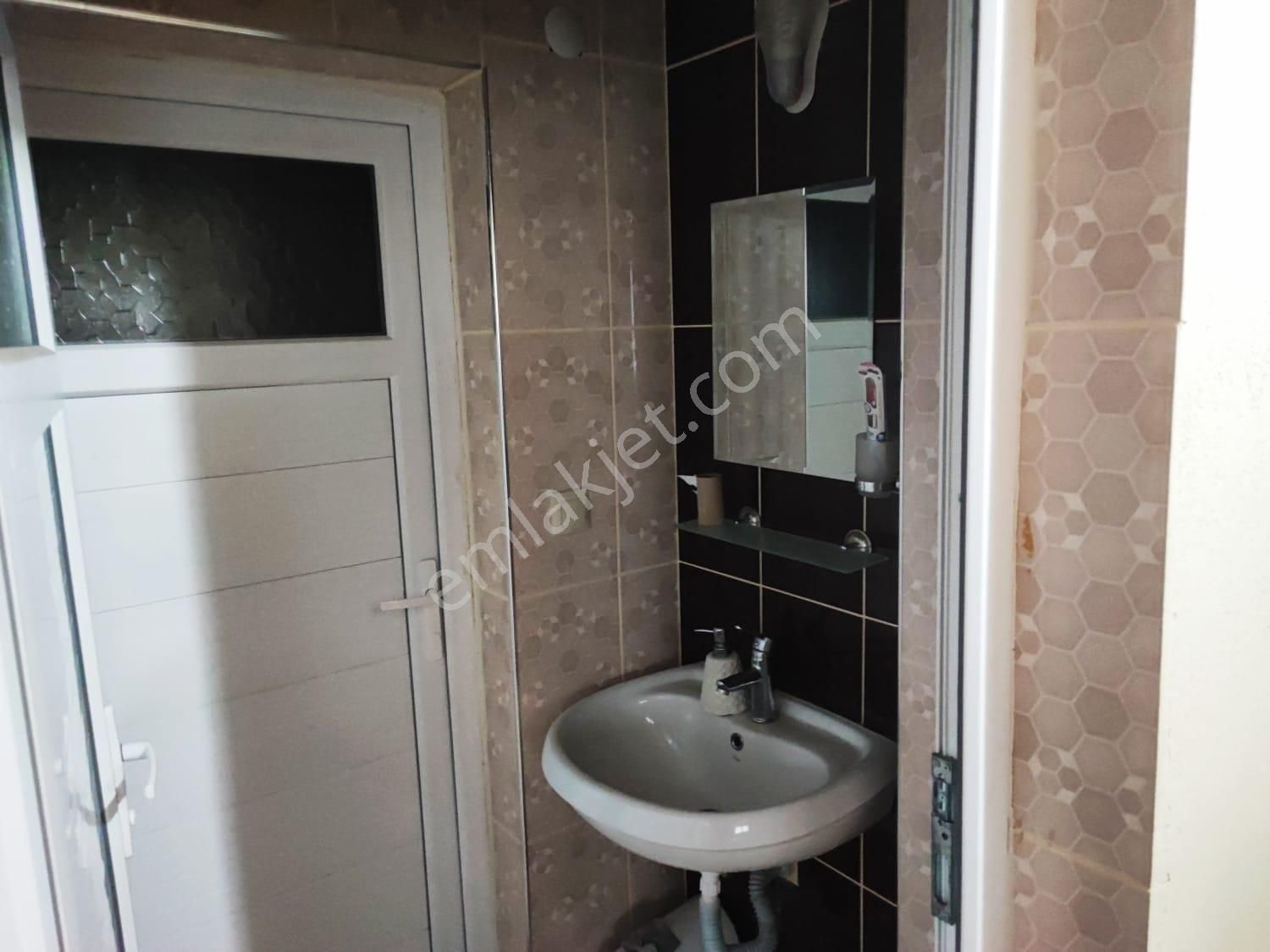 Kar Emlaktan Akçatekirde 9+1 3 Katlı Bina 3 Daire 386m2 Arsası Satılık Müstakil Ev - Görsel 16