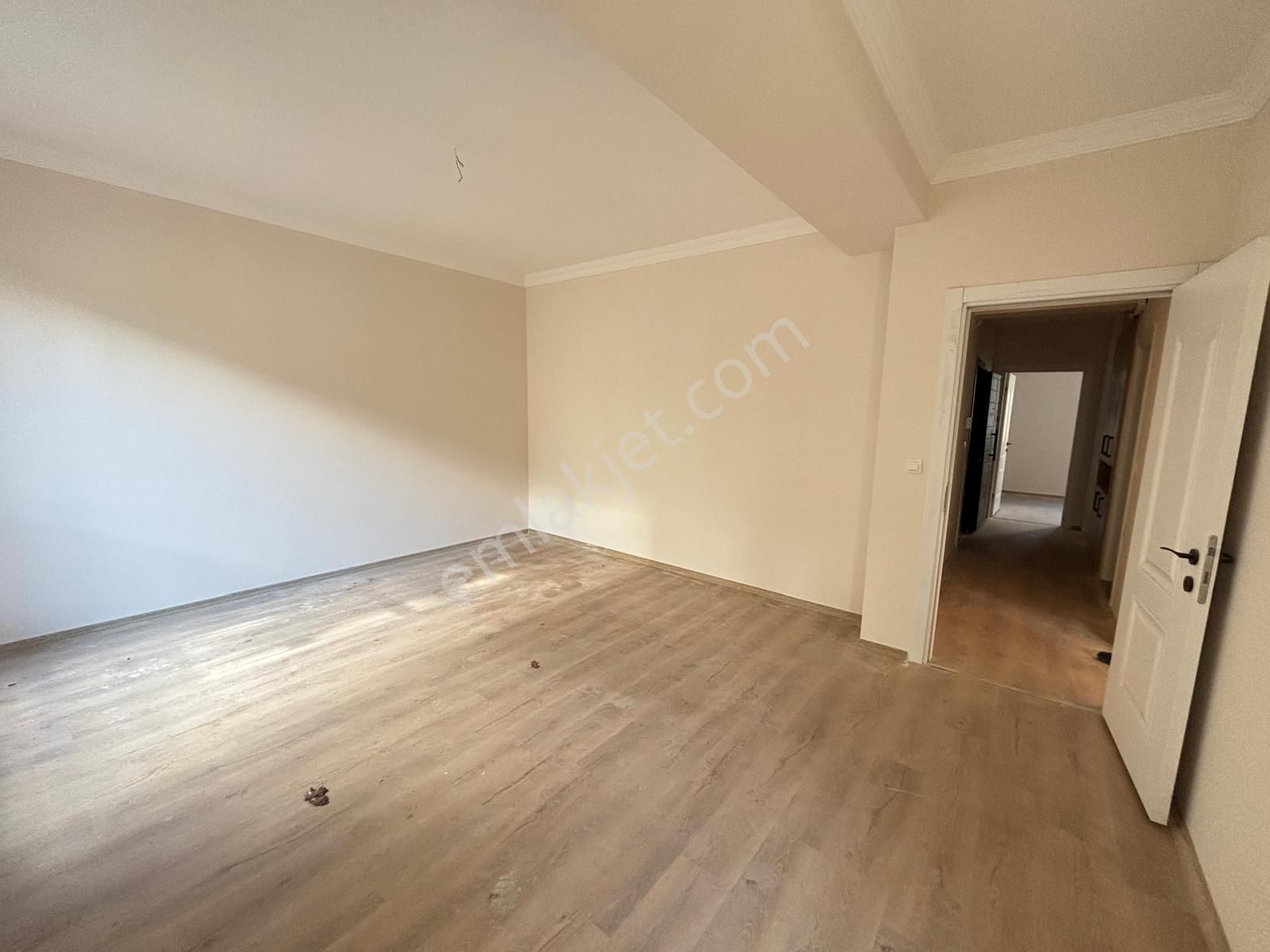 Satılık Fatih Caddesinde 2+1 90 M2 Otoparklı Sıfır Daire Kat2